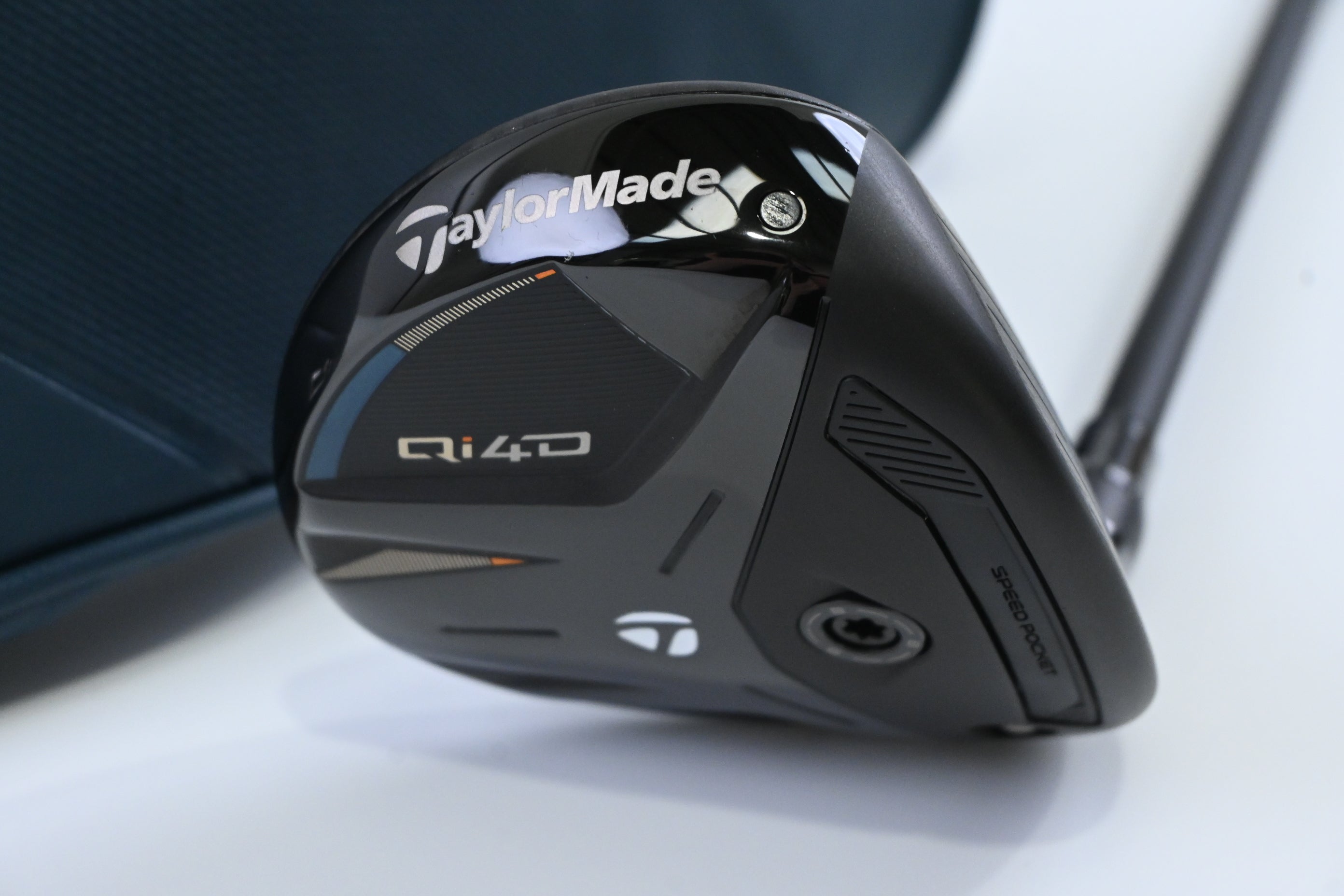 Taylormade Qi4D #9 Wood / 24 Degree / Regular Flex Taylormade Reax White 55