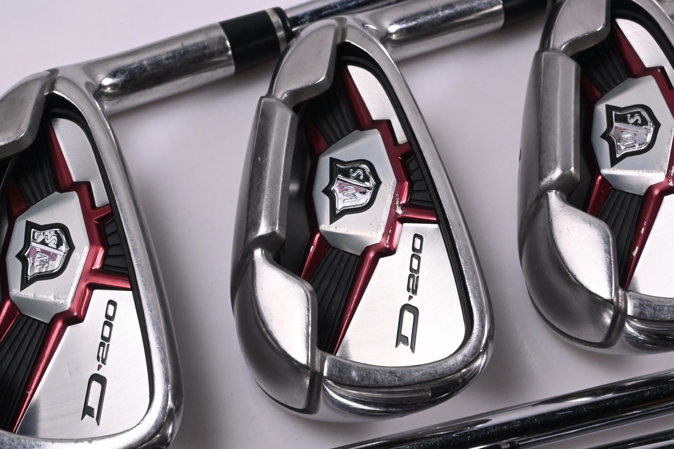 Wilson Staff D200 Irons / 5-PW+SW / Uniflex Wilson Staff SL85 Shafts