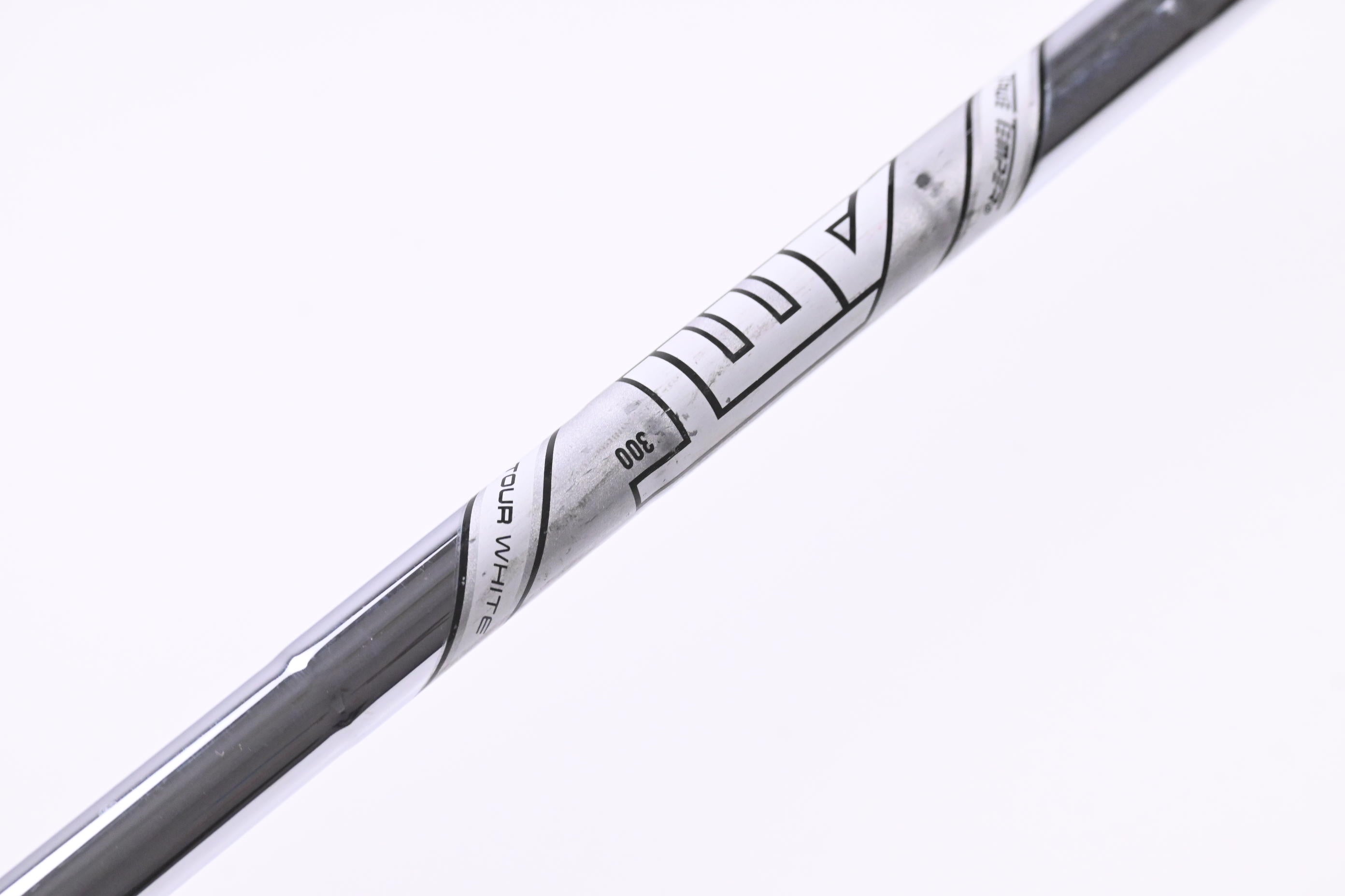 Honma TW-U III Utility #4 Iron / 22 Degree / Regular Flex AMT Tour White R300