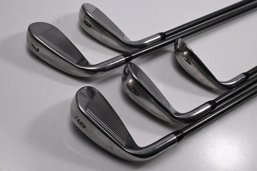 Callaway Rogue X Irons / 7-PW+GW / Regular Flex Aldila Synergy 60 Shafts