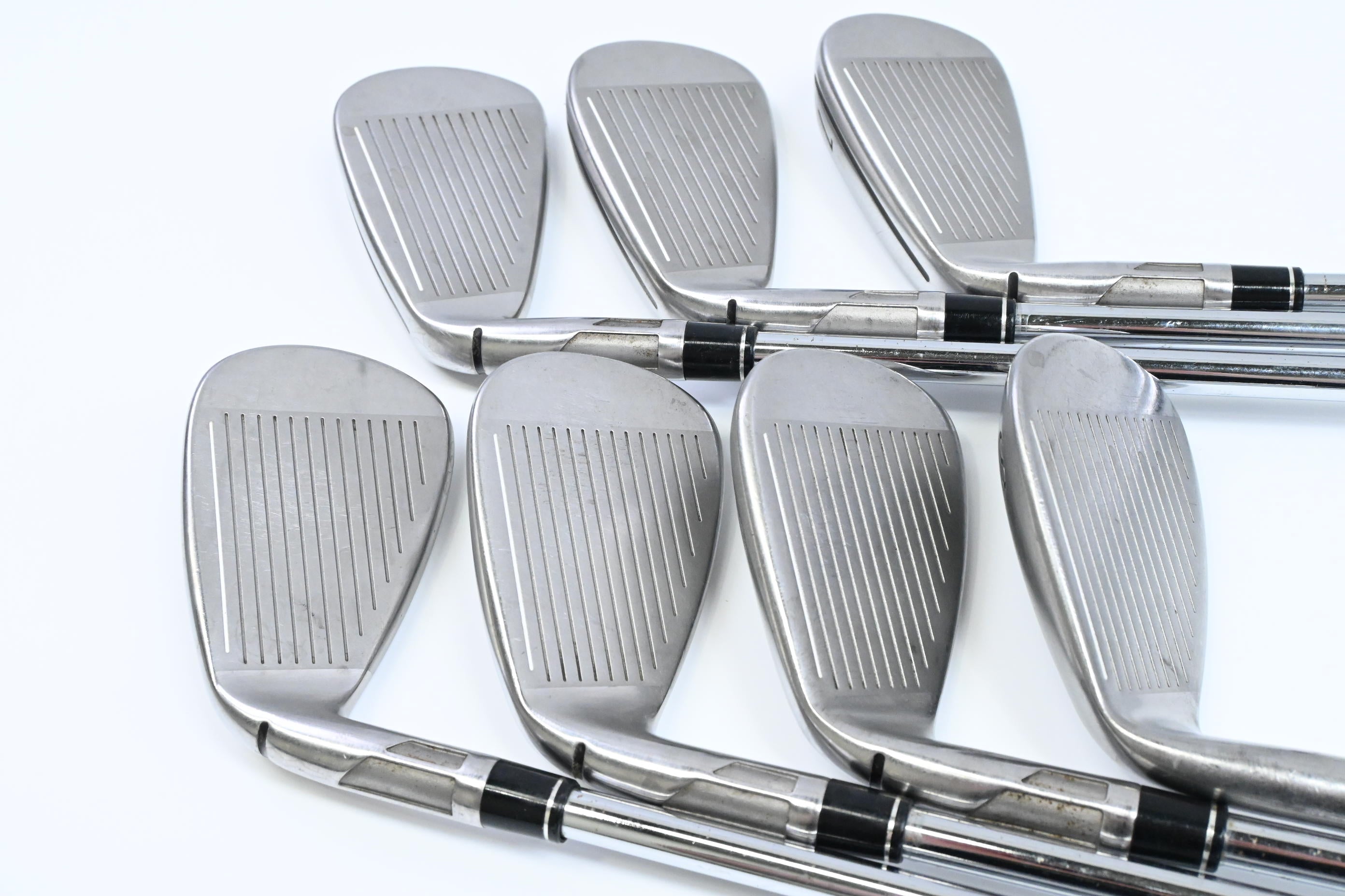 Taylormade SIM2 Max Irons / 5-PW+SW / Regular Flex KBS MAX MT 85 Shafts