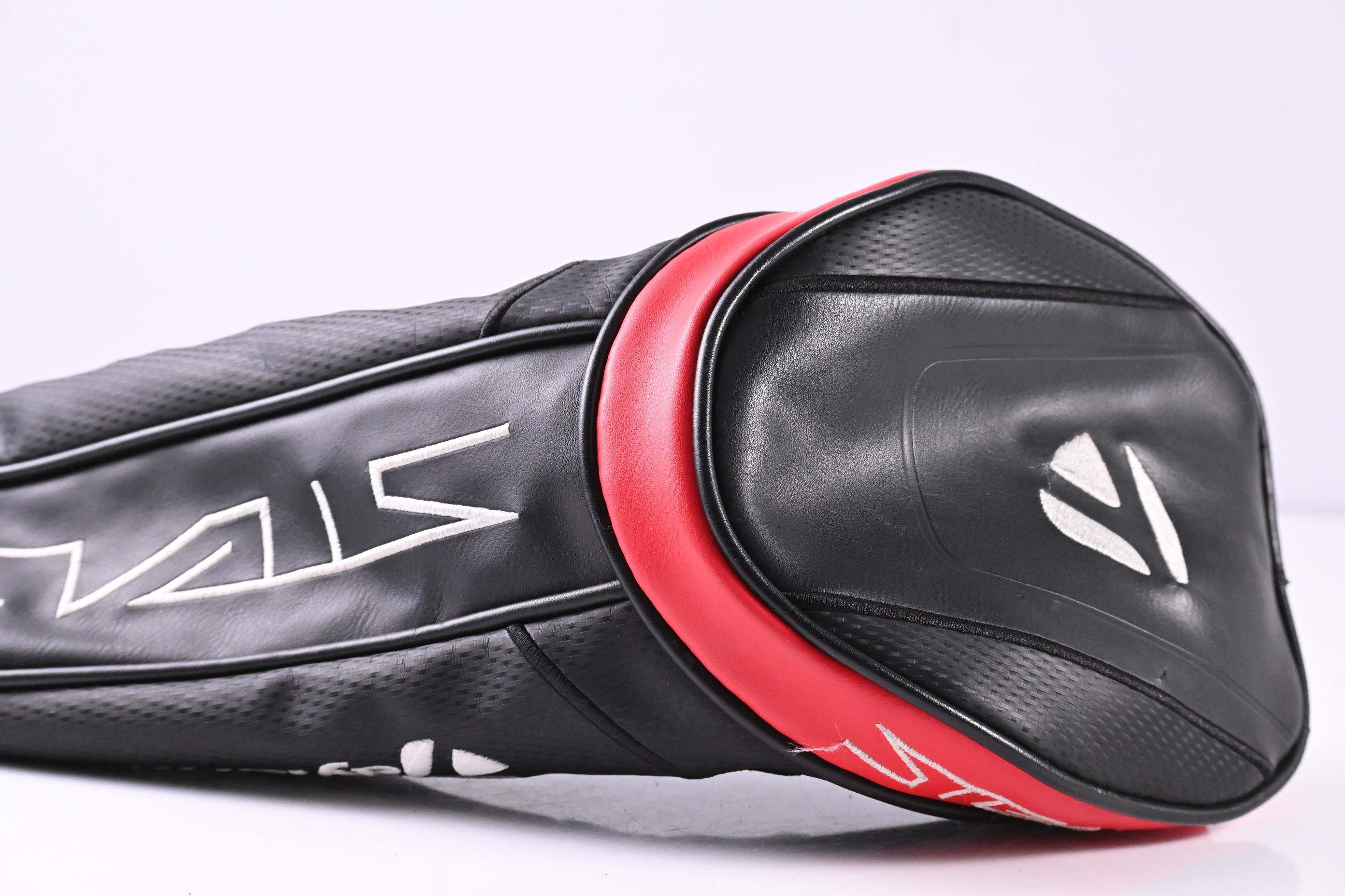 Left Hand Taylormade Stealth Driver / 10.5 Degree / Stiff Flex Ventus Red 5