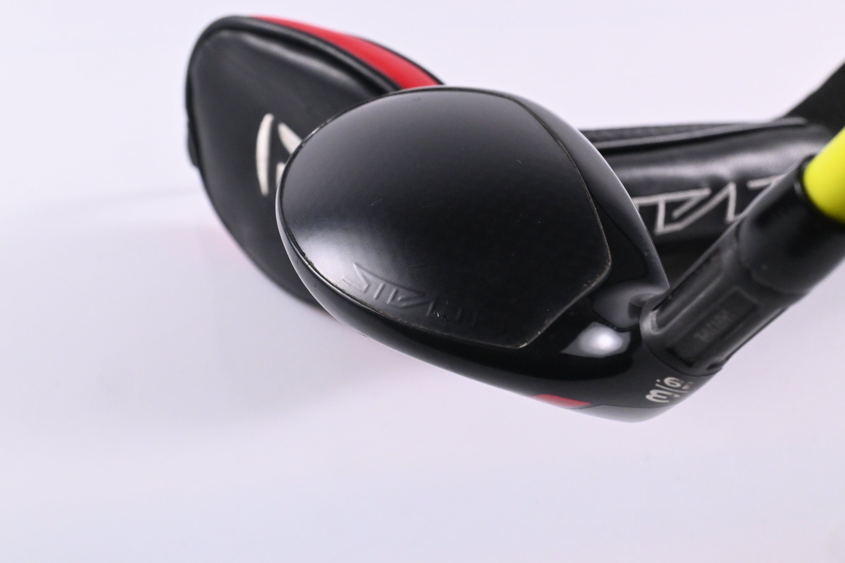 Left Hand Taylormade Stealth #3 Hybrid / 19 Degree / Regular Flex UST ProForce