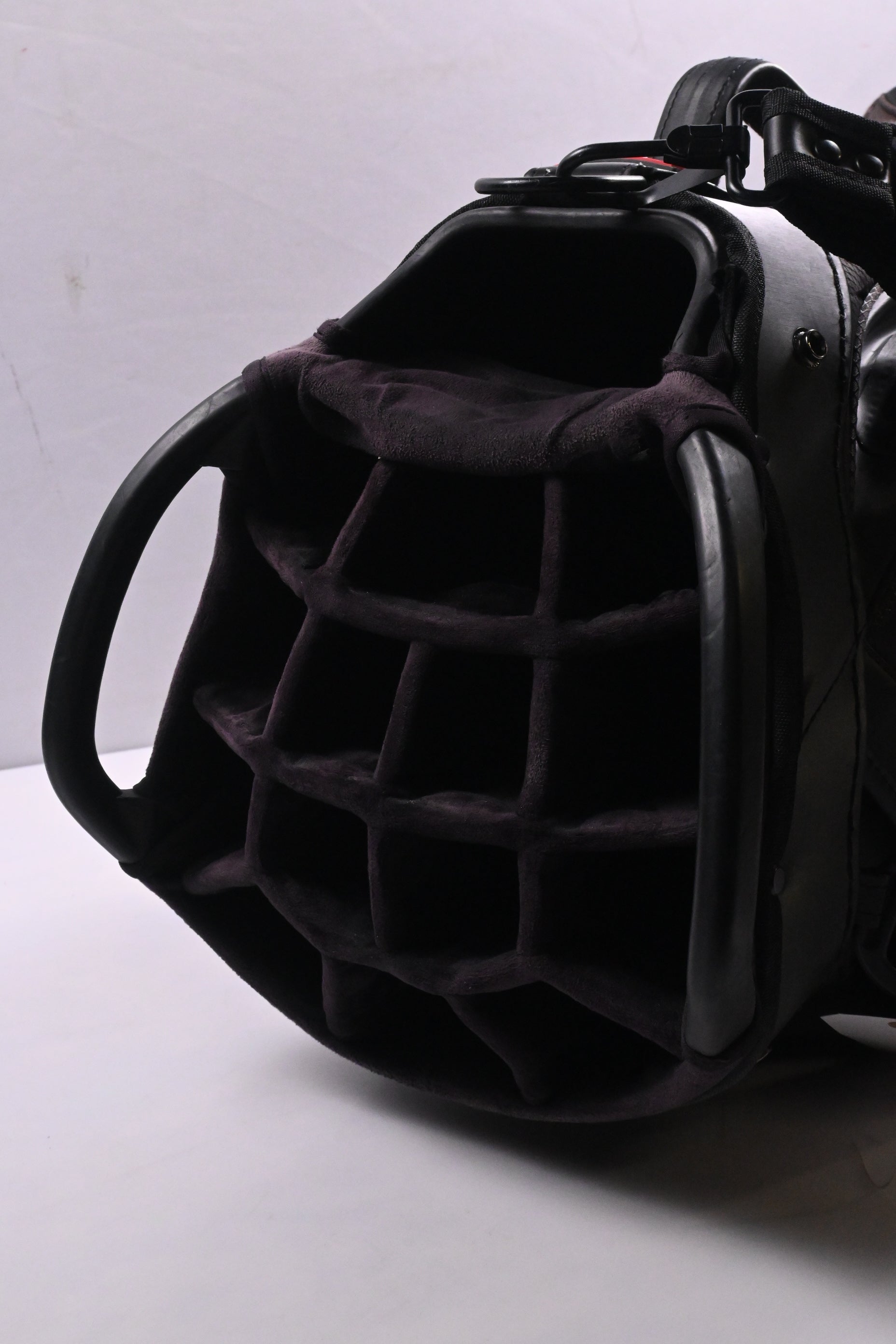 Titleist Tour Staff Bag / 15-Way Divider / Black & Red