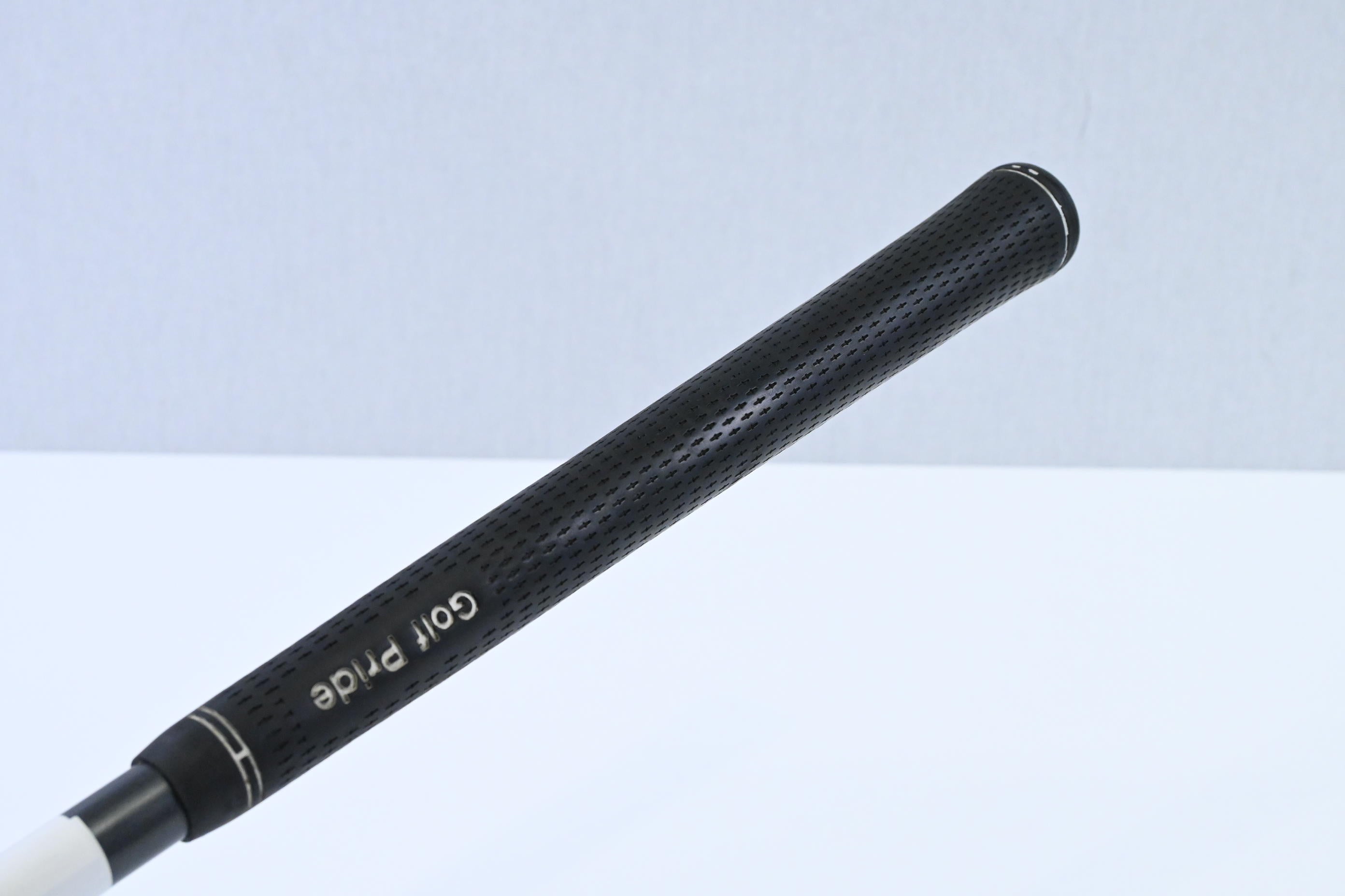 Titleist 975 F #3 Wood / 13.5 Degree / Stiff Flex Titleist Ultralite Shaft