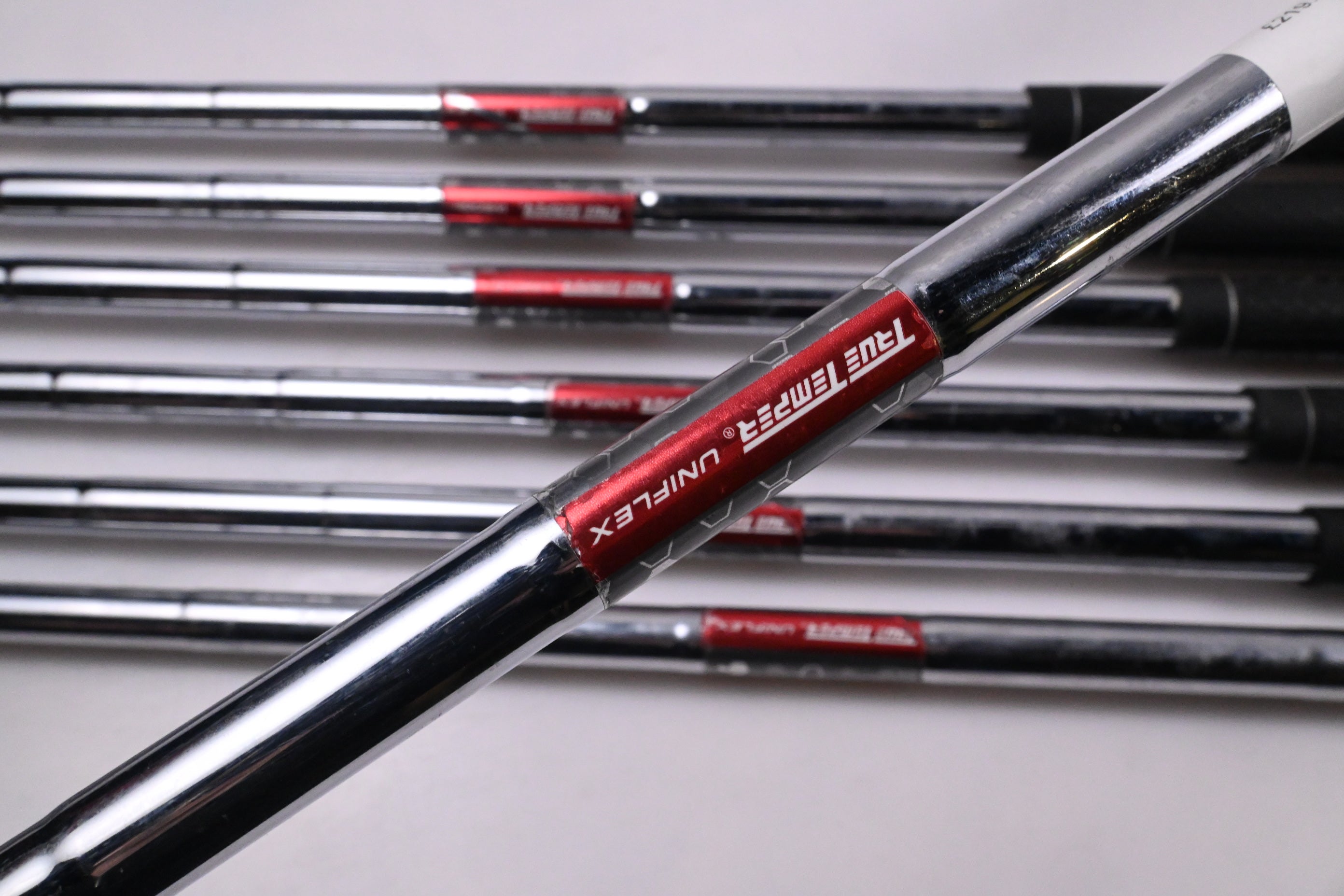Wilson Staff D200 Irons / 5-PW+SW / Uniflex Wilson Staff SL85 Shafts