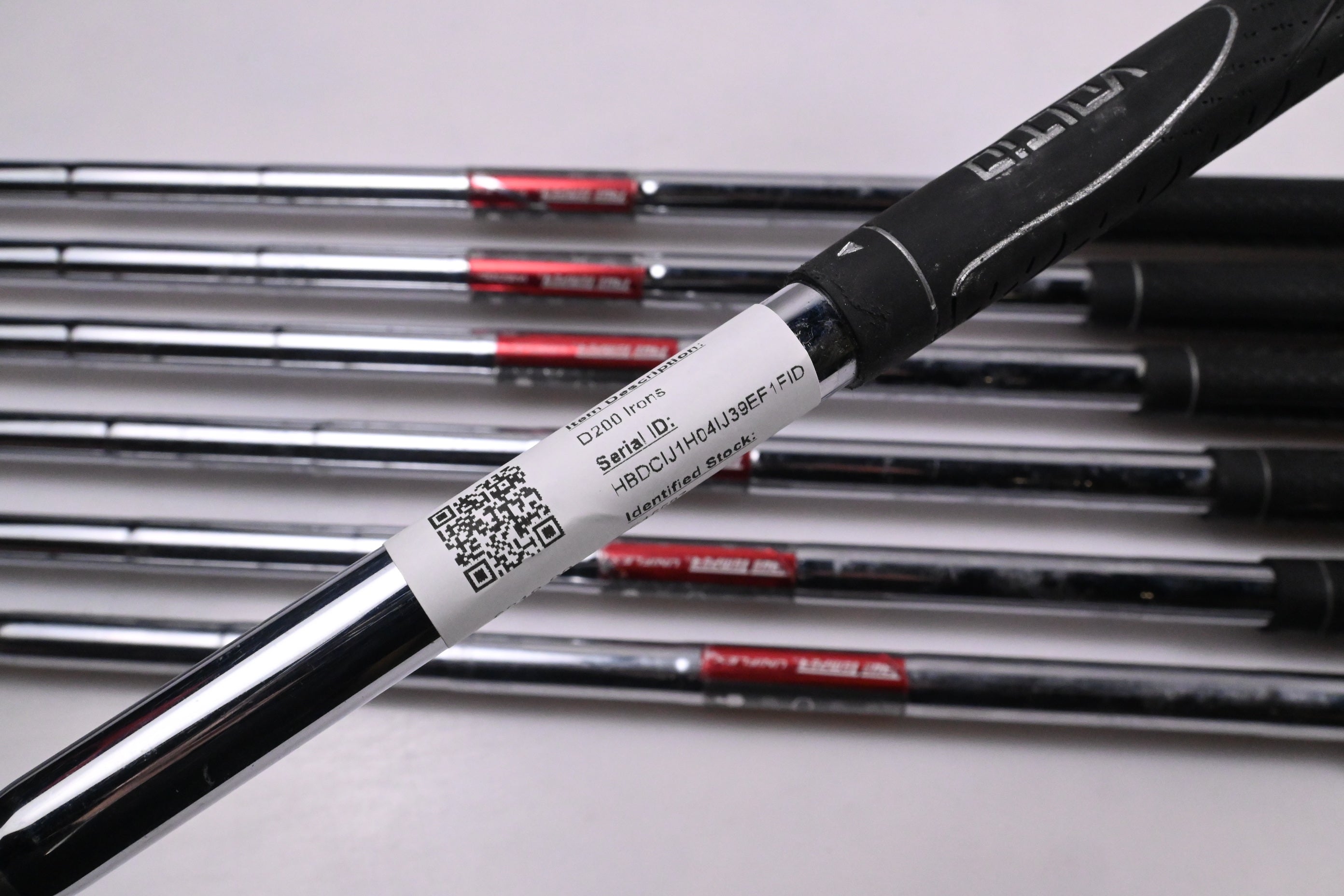 Wilson Staff D200 Irons / 5-PW+SW / Uniflex Wilson Staff SL85 Shafts