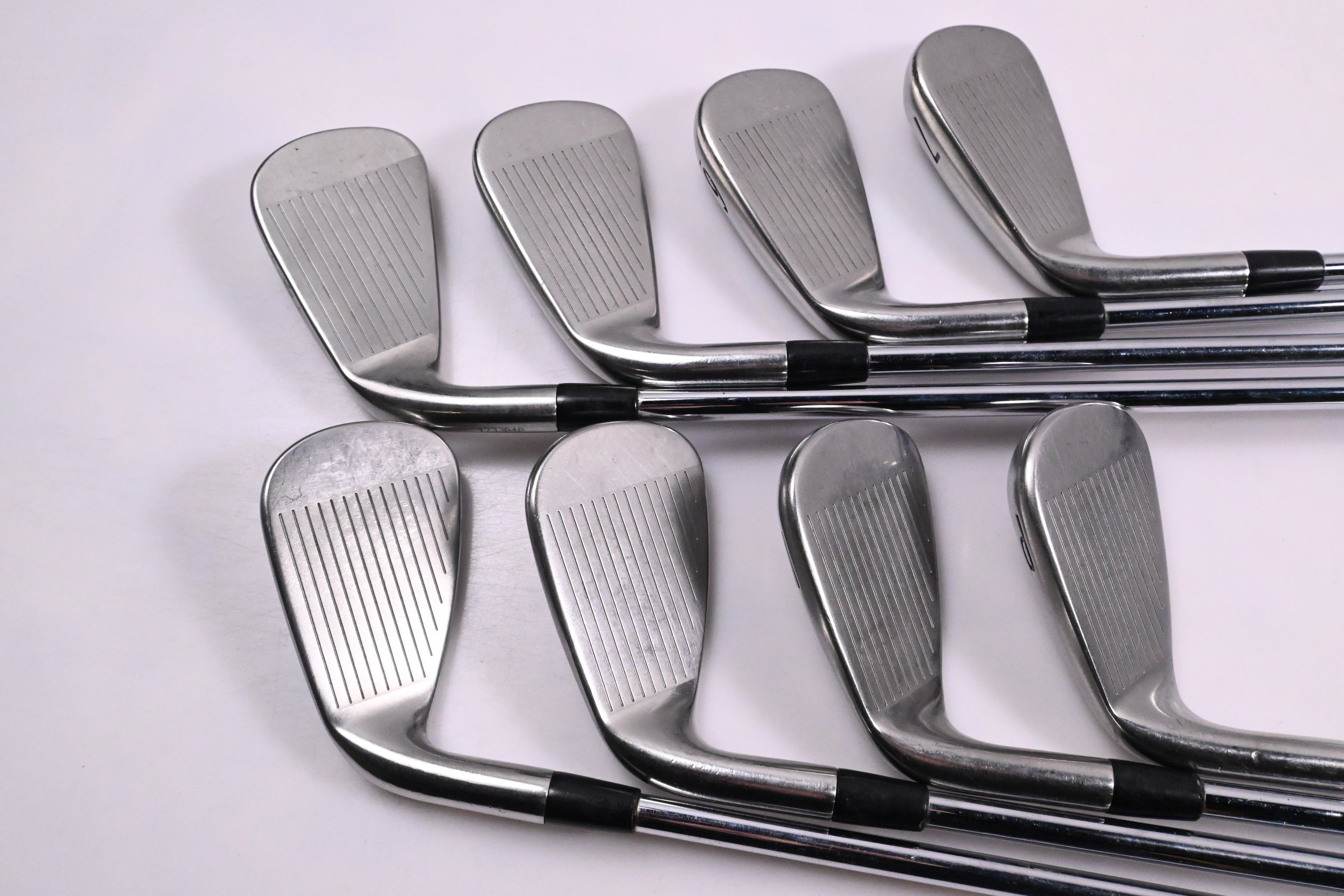 Titleist 712 AP1 Irons / 4-PW+GW / Regular Flex XP 90 R300 Shafts