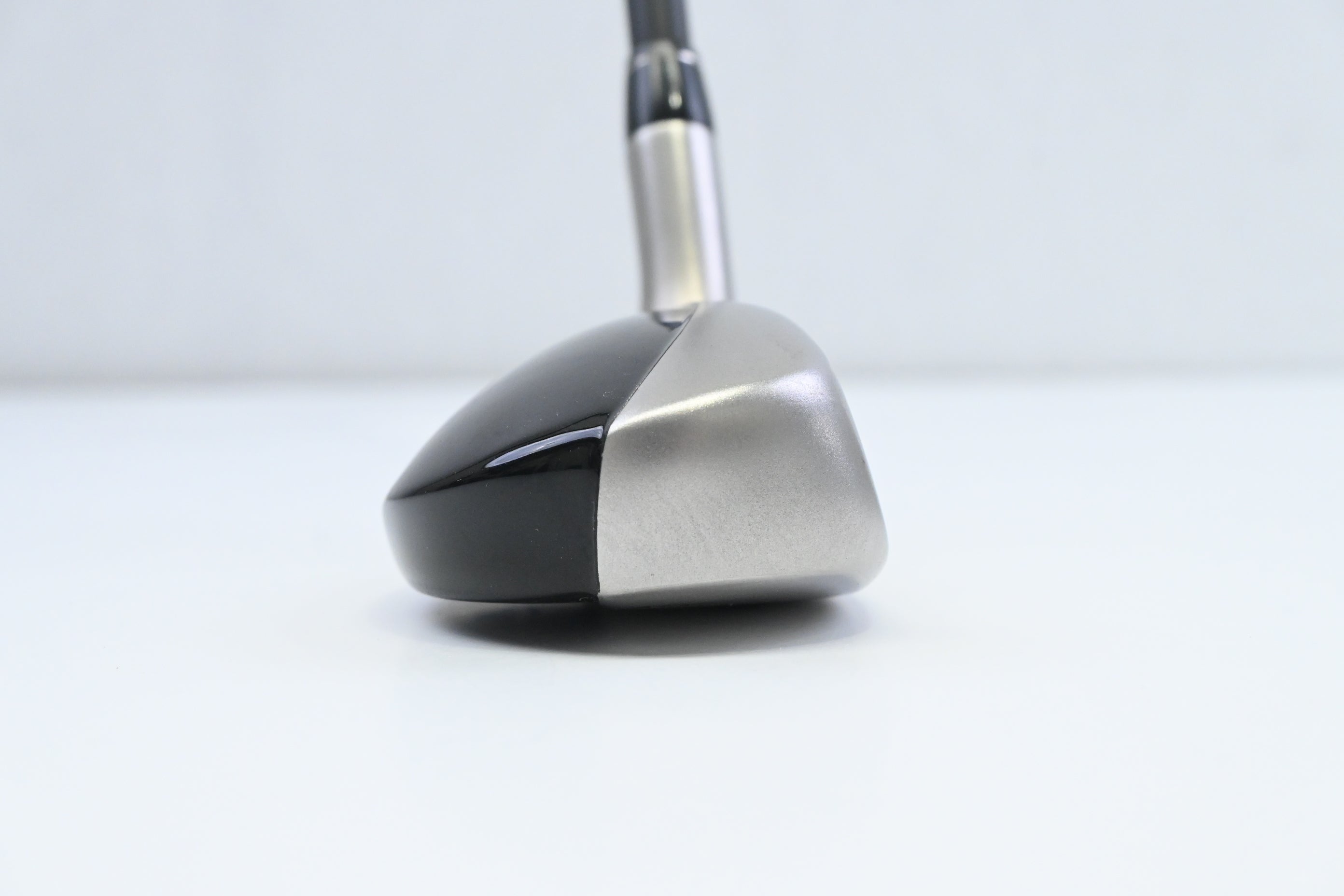 Taylormade Rescue Mid #2 Hybrid / 16 Degree / Regular Flex Taylormade Ultralite