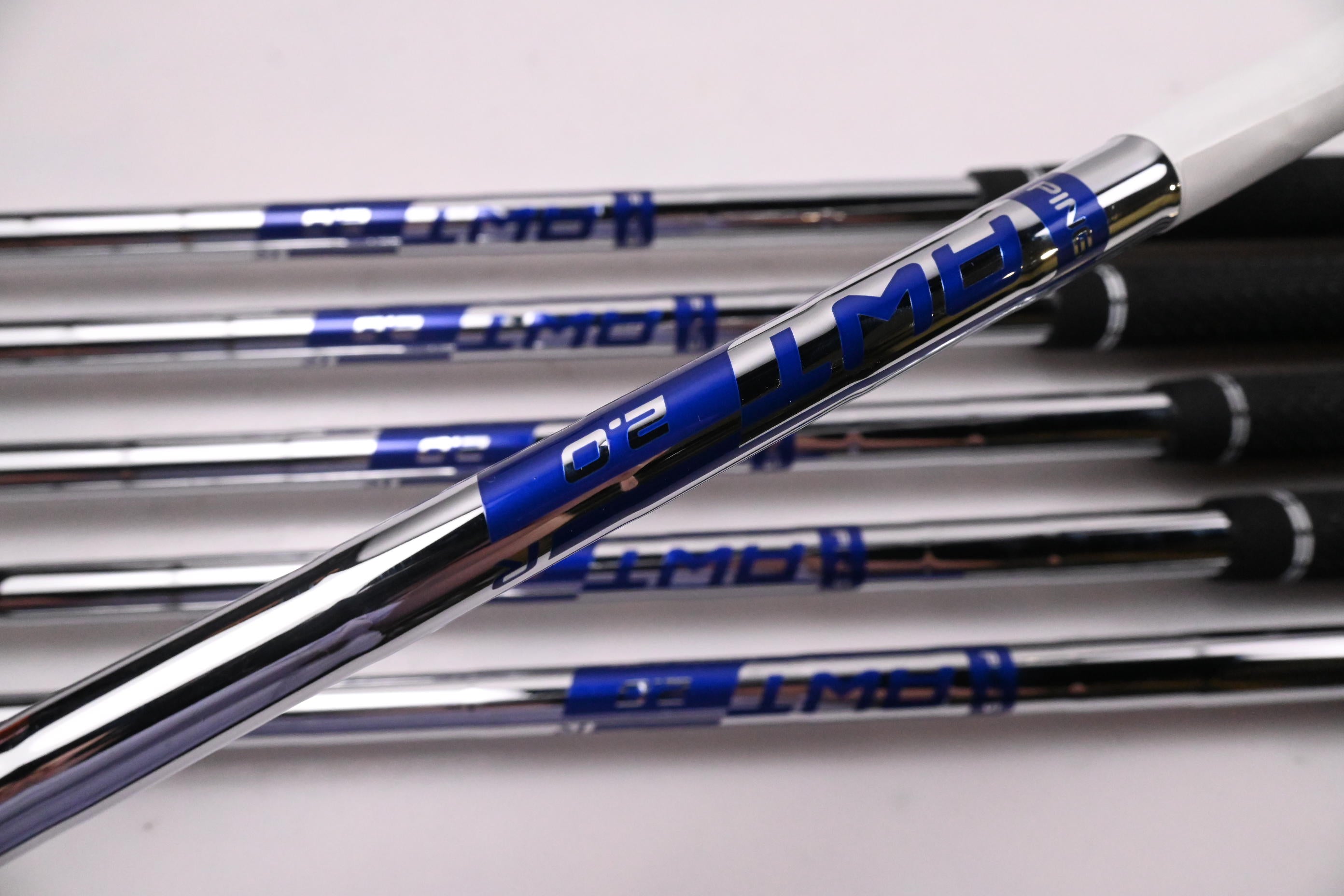 Ping G430 Irons / 5-PW / Black Dot / Regular Flex Ping AWT 2.0 Shafts