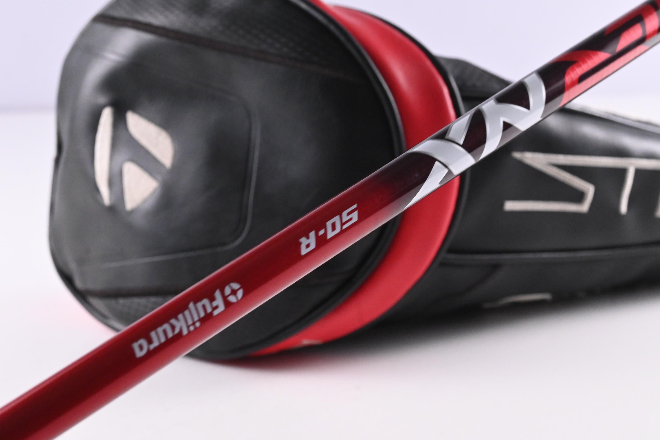Taylormade Stealth Driver / 9 Degree / Regular Flex Speeder NX Red 50 Shaft
