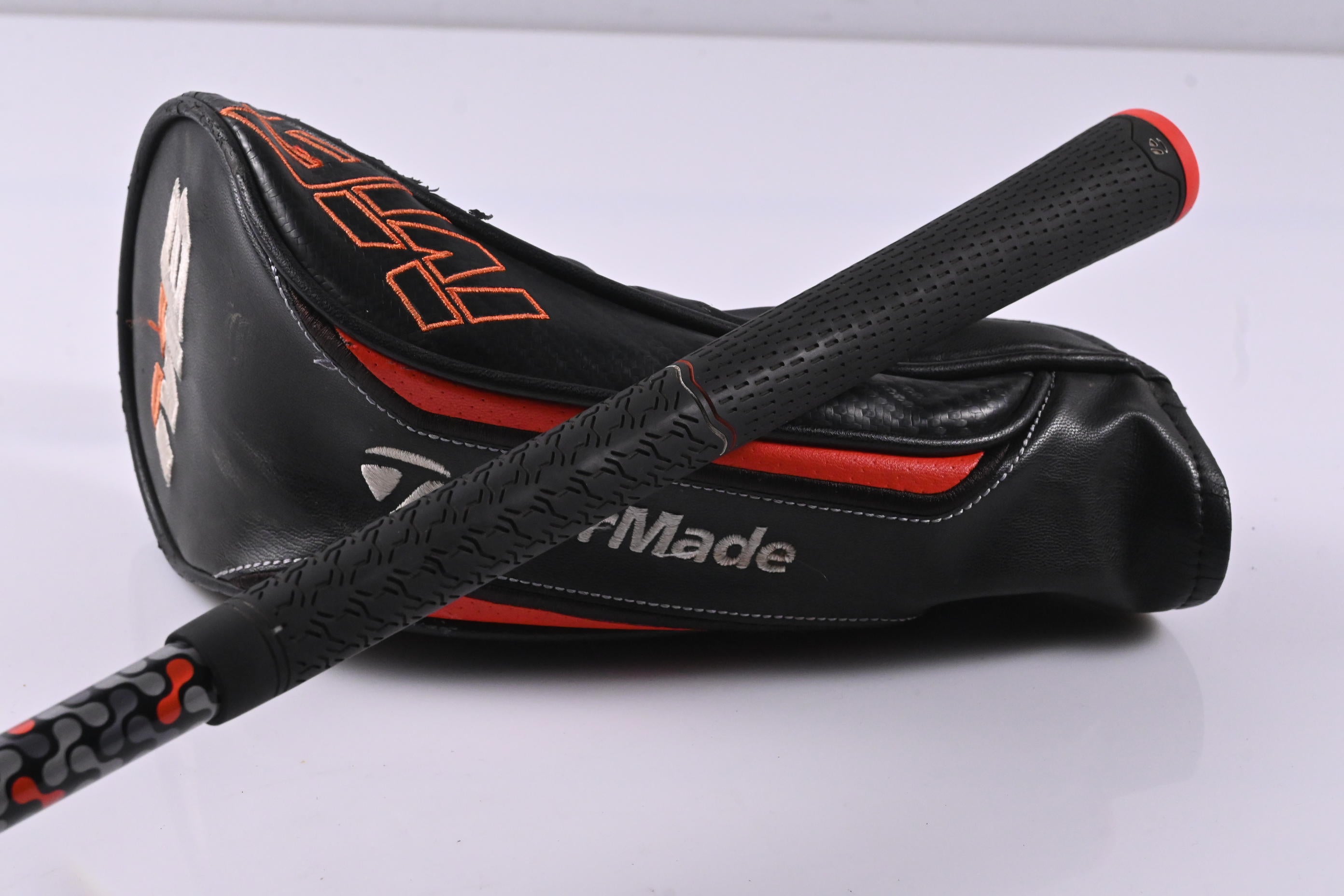 Taylormade M6 #5 Wood / 18 Degree / Regular Flex Fujikura Atmos Orange 5 Shaft