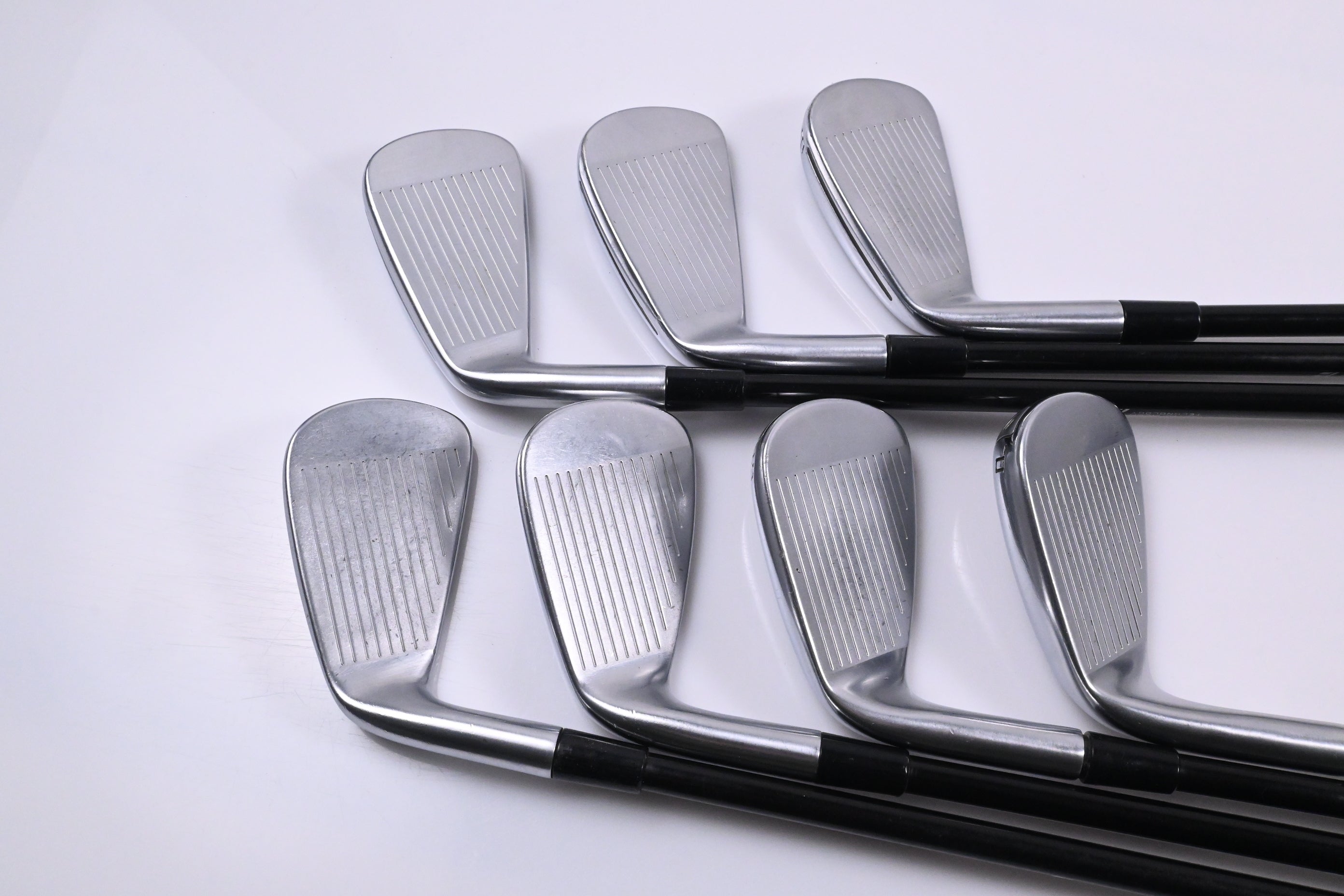 Taylormade P790 2019 Irons / 4-PW / Regular Flex MMT 65 Shafts