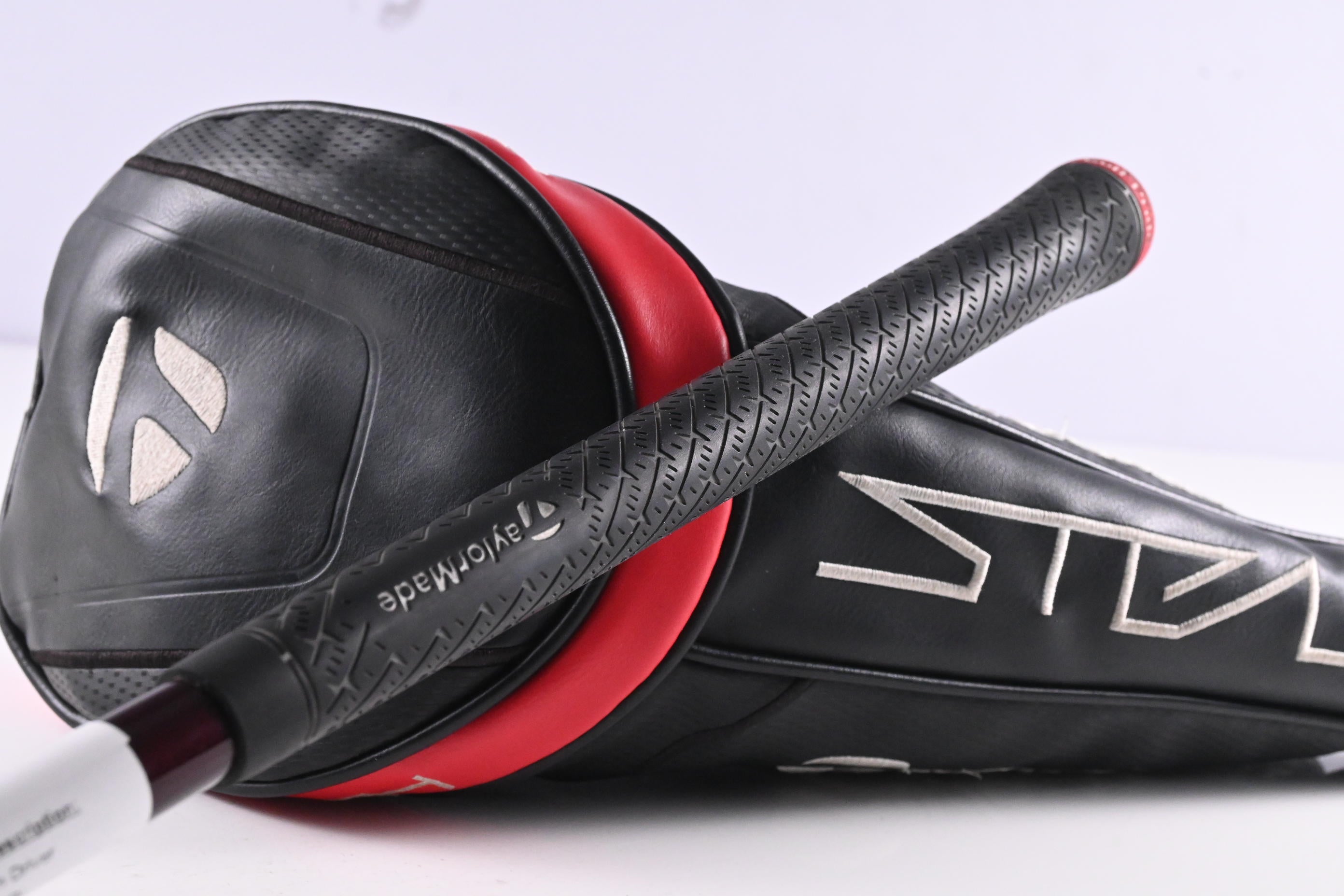 Taylormade Stealth Driver / 9 Degree / Regular Flex Speeder NX Red 50 Shaft