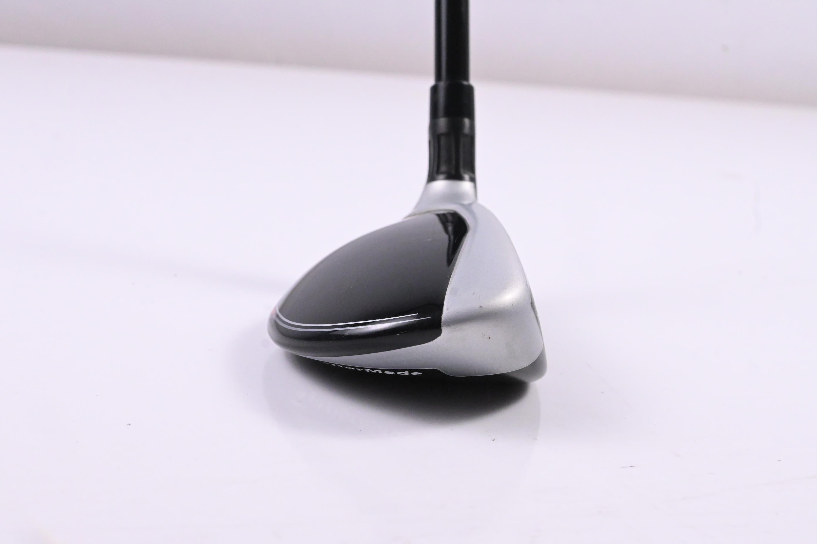 Taylormade M4 #3 Hybrid / 19 Degree / Regular Flex Fujikura Atmos Red 6 Shaft