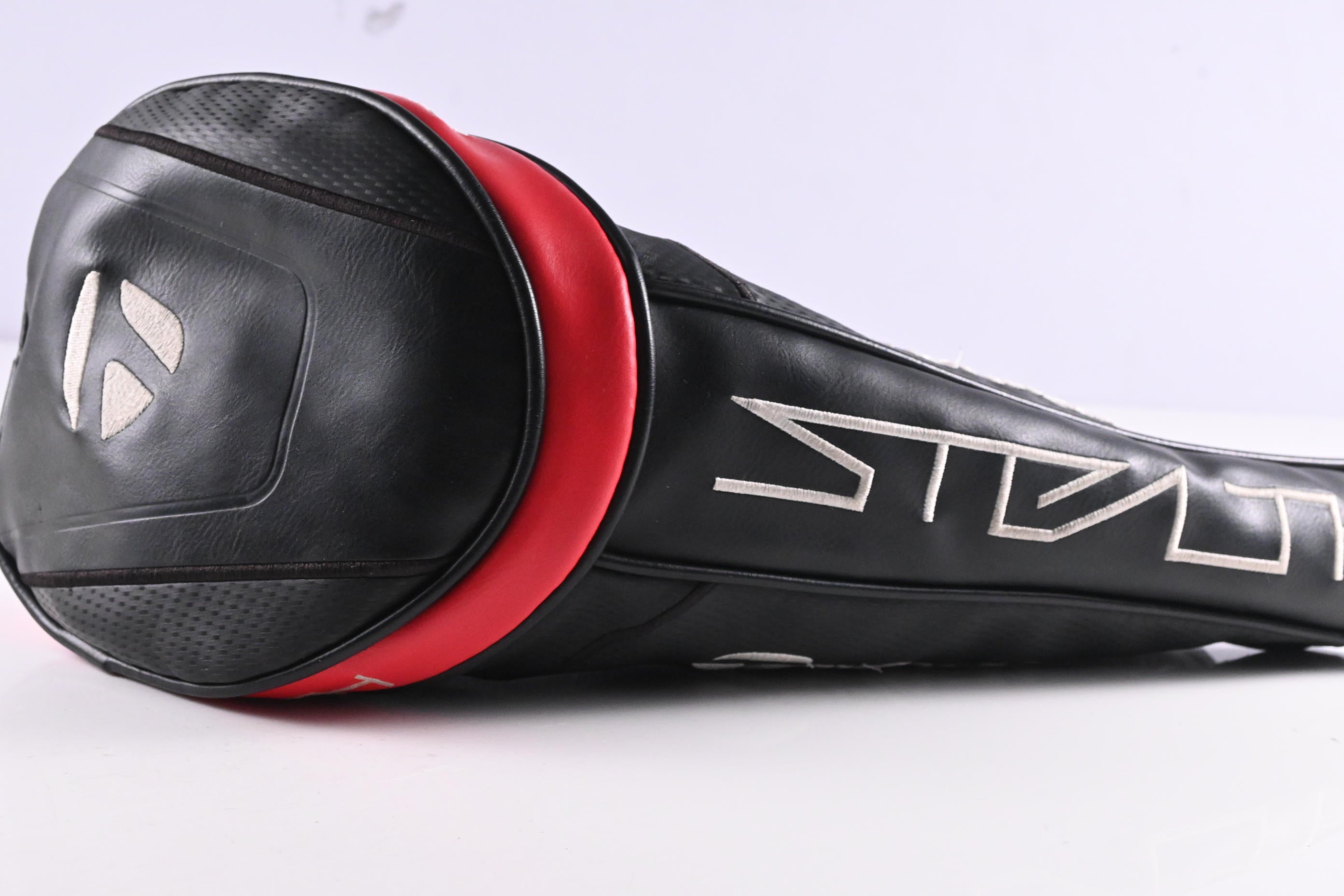 Taylormade Stealth Driver / 9 Degree / Regular Flex Speeder NX Red 50 Shaft
