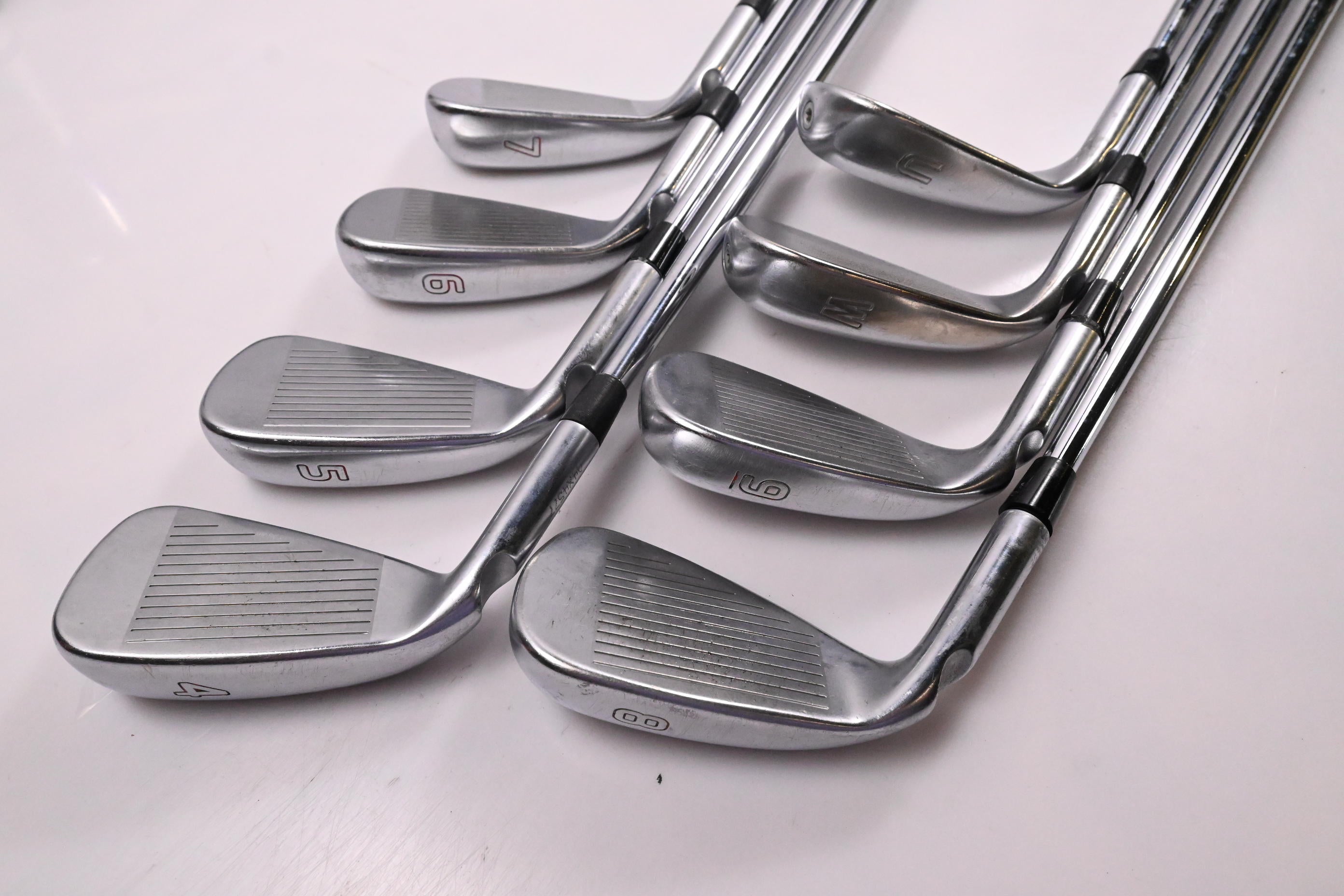 Ping G700 Irons / 4-PW+UW / Red Dot / Regular Flex Dynamic Gold 105 R300 Shafts