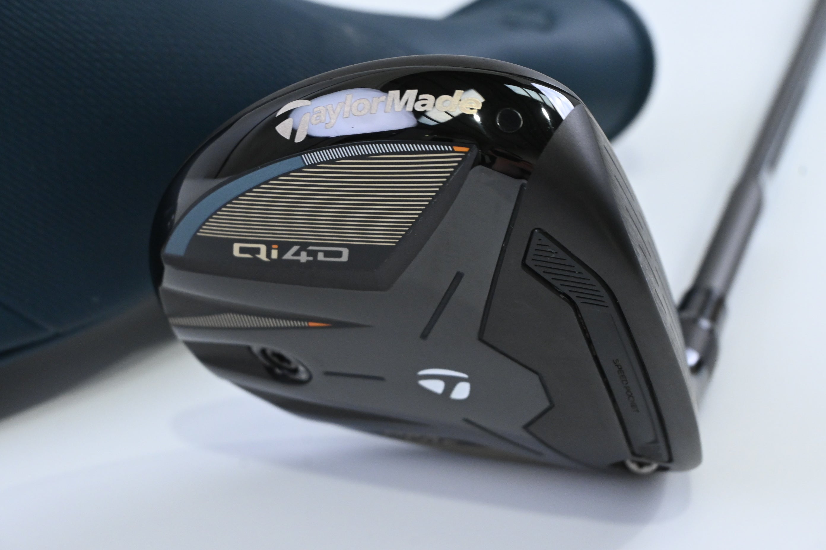 Taylormade Qi4D Max Lite #5 Wood / 18 Degree / Senior Flex Reax White 45 Shaft