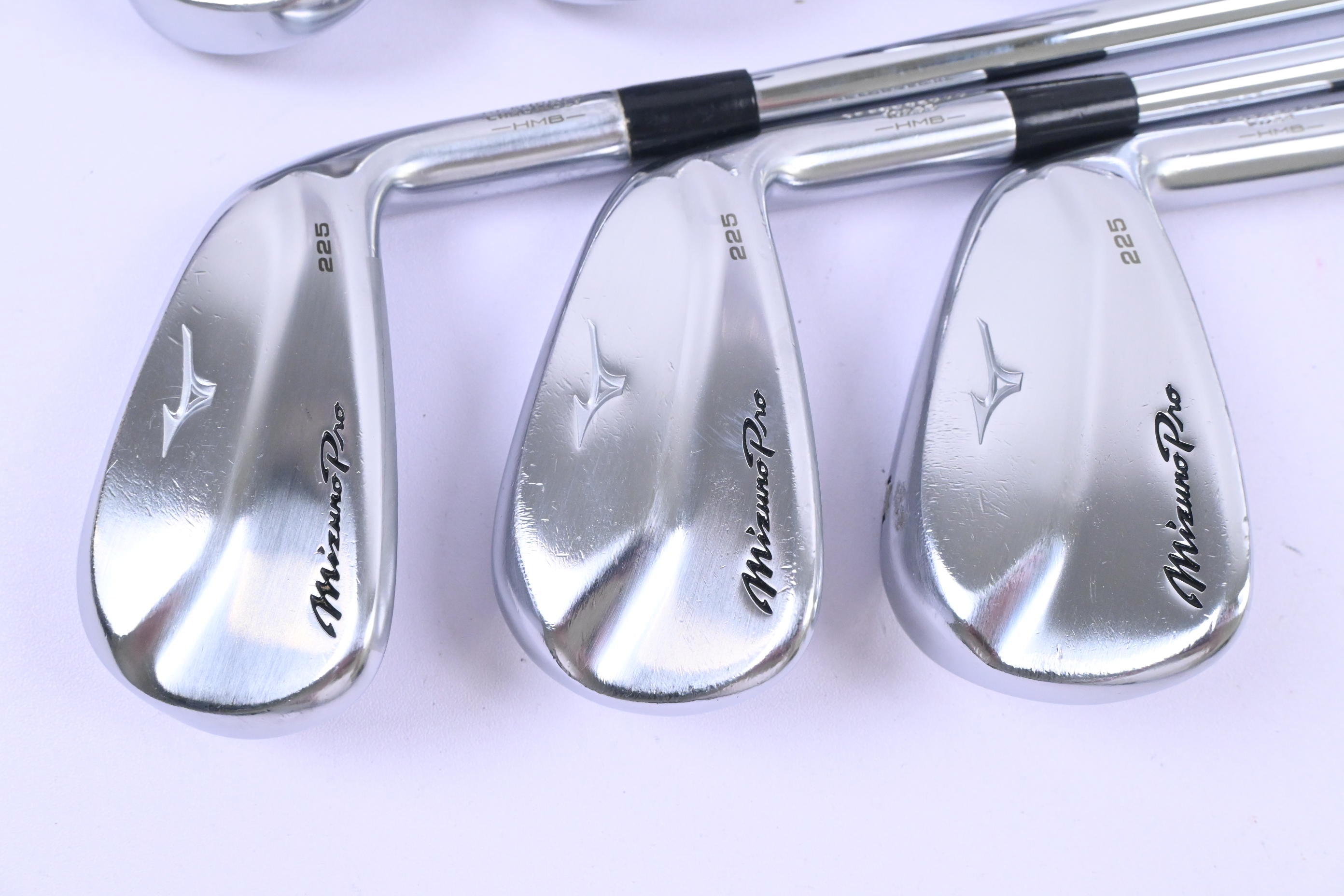 Mizuno Pro 225 Irons / 5-PW / Regular Flex Dynamic Gold 105 R300 Shafts