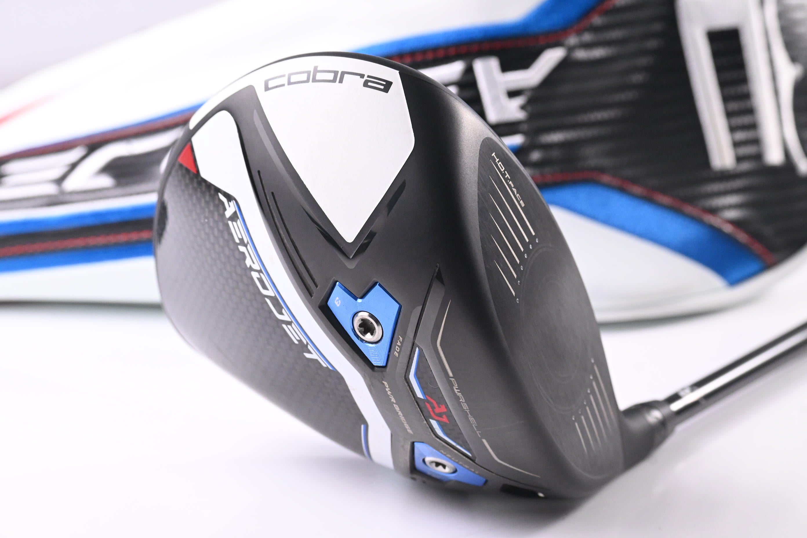 Cobra Aerojet LS Driver / 10.5 Degree / Regular Flex Kai'li Blue 60 Shaft