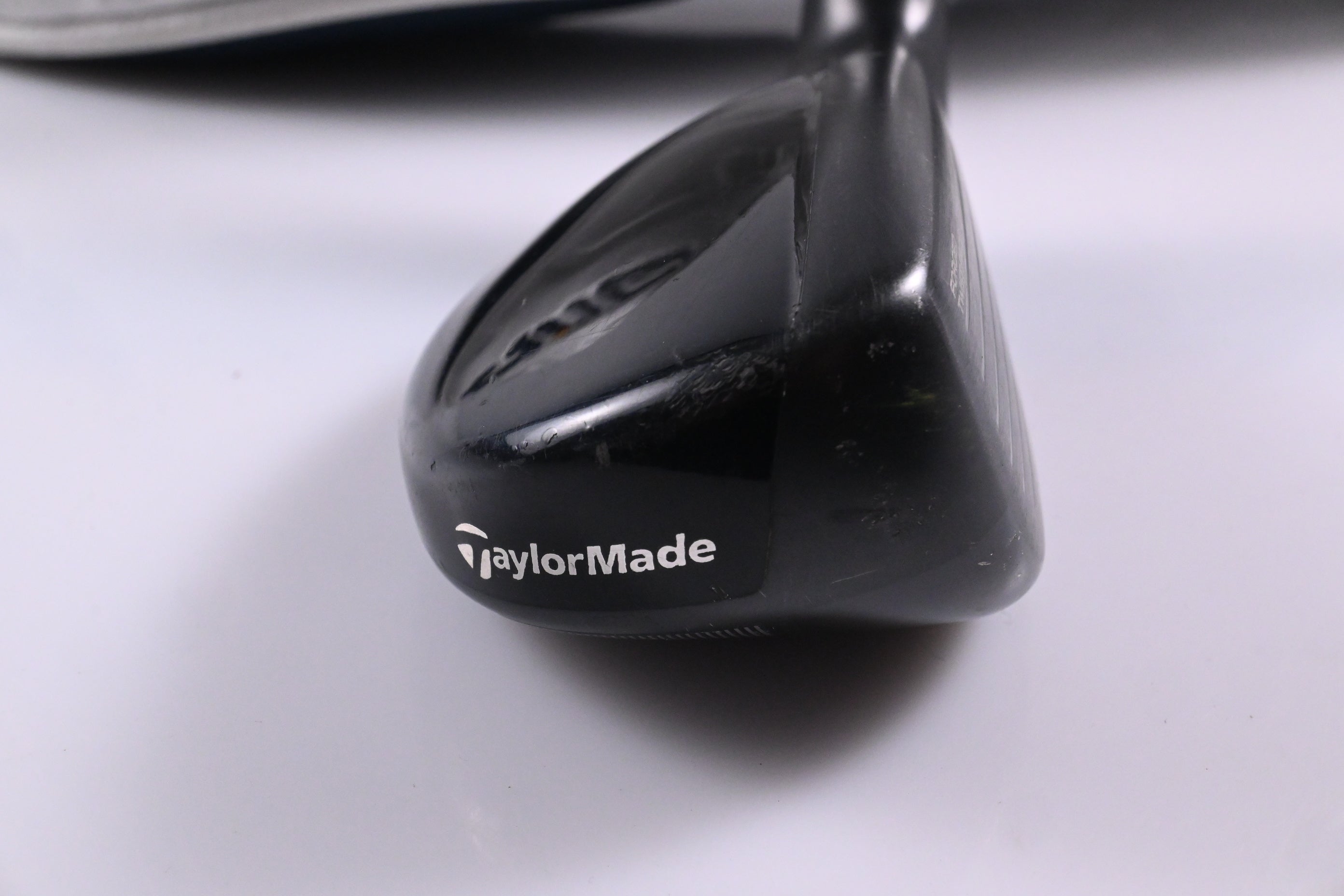 Taylormade Qi10 Tour #2 Hybrid / 17 Degree / X-Flex Aldila Rogue Silver 70 Shaft