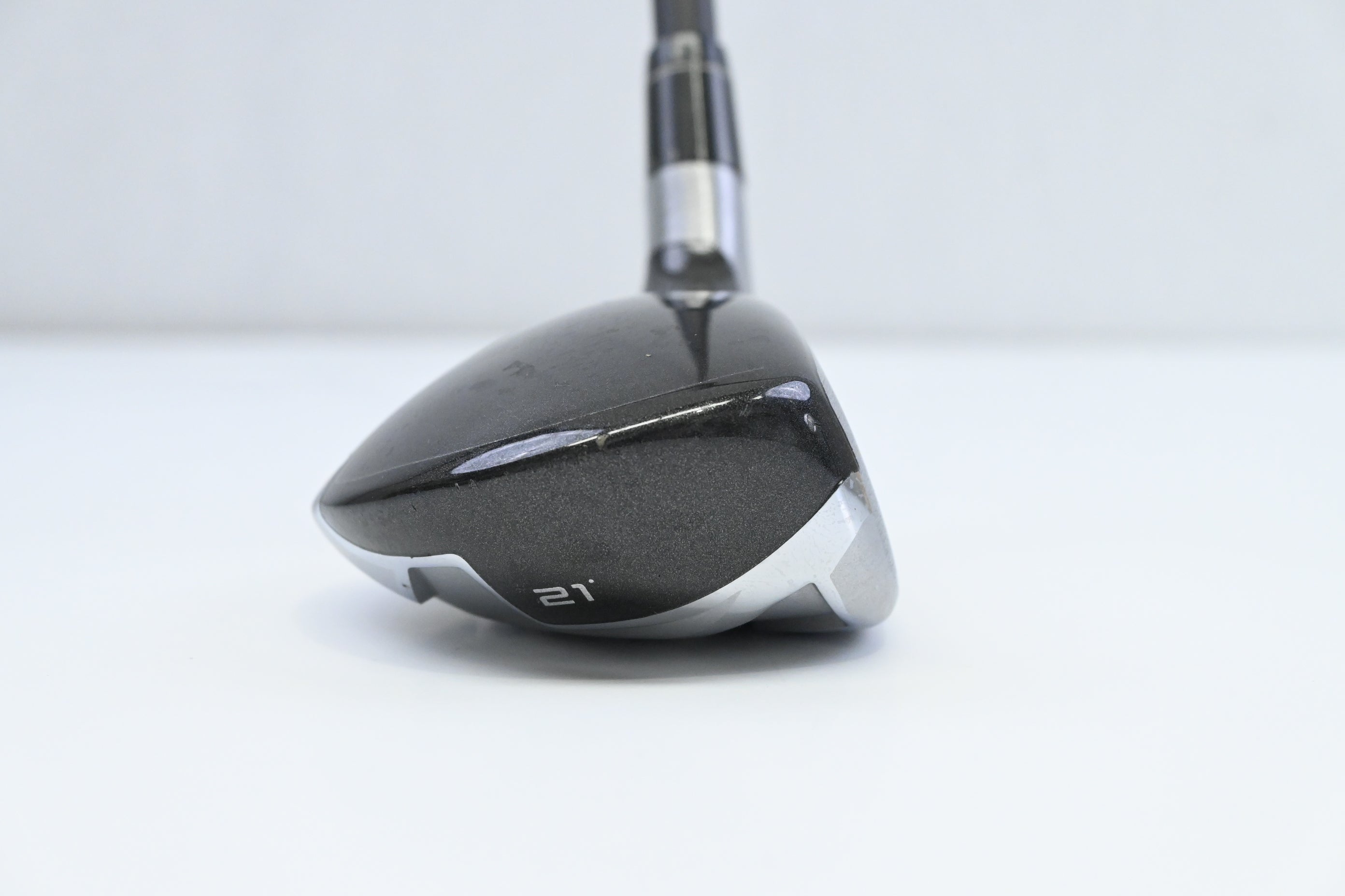 Taylormade SLDR #4 Hybrid / 21 Degree / Regular Flex Fujikura Speeder 82 Shaft