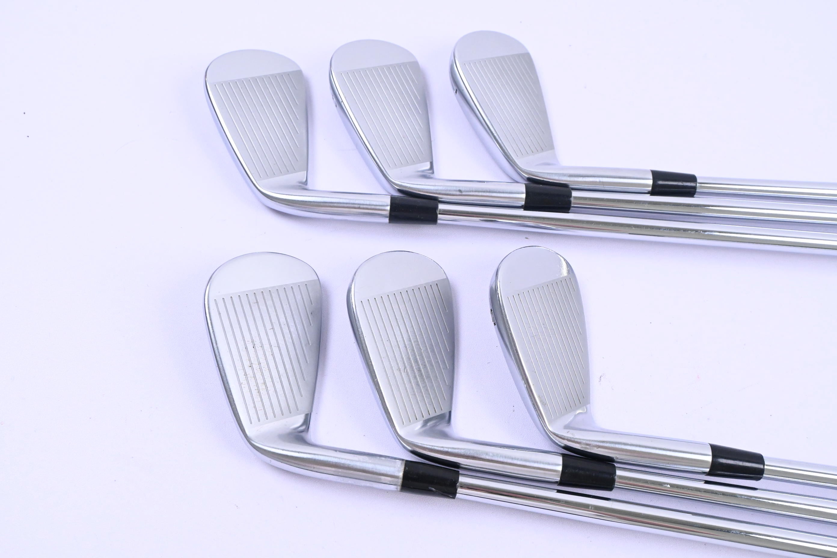 Mizuno Pro 225 Irons / 5-PW / Regular Flex Dynamic Gold 105 R300 Shafts