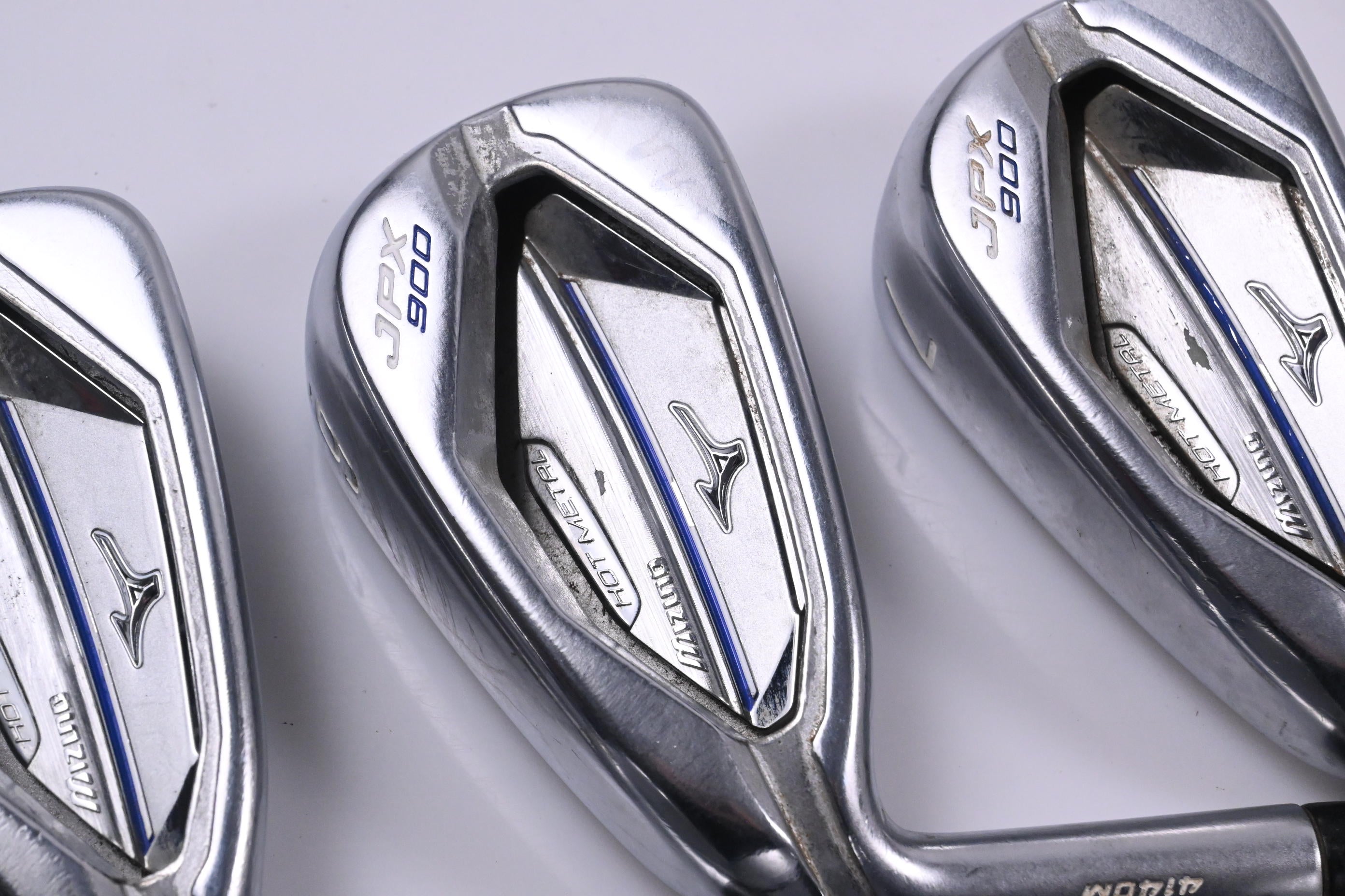 Left Hand Mizuno JPX 900 Hot Metal Irons / 5-PW / Regular Plus Flex Project X LZ
