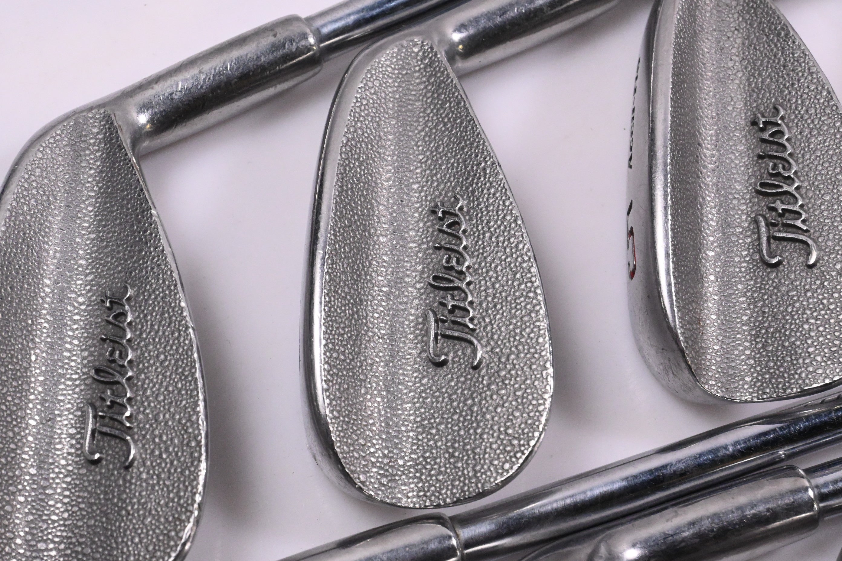 Titleist Accu-Flo Irons / 3-9i+SW / Regular Flex True Temper Lite Shafts