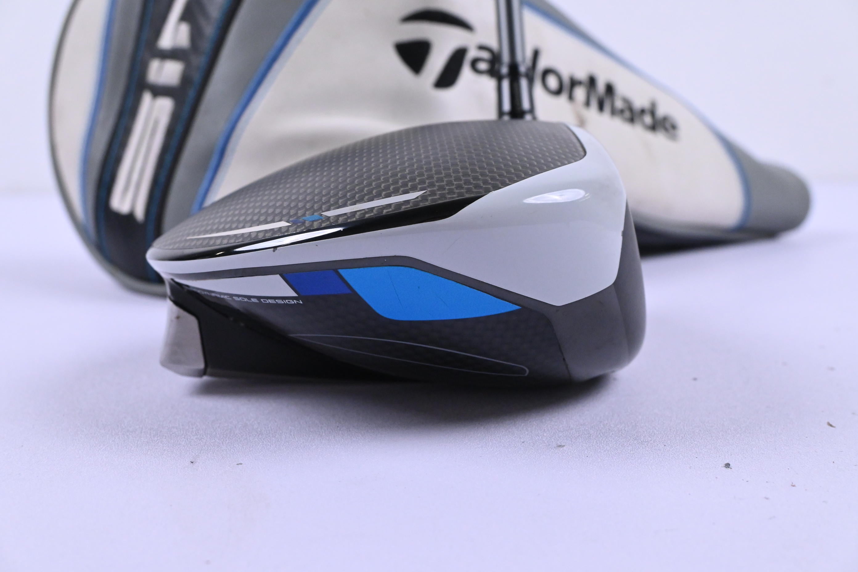 Taylormade SIM Max Driver / 9 Degree / Stiff Flex HZRDUS Smoke 70 Shaft