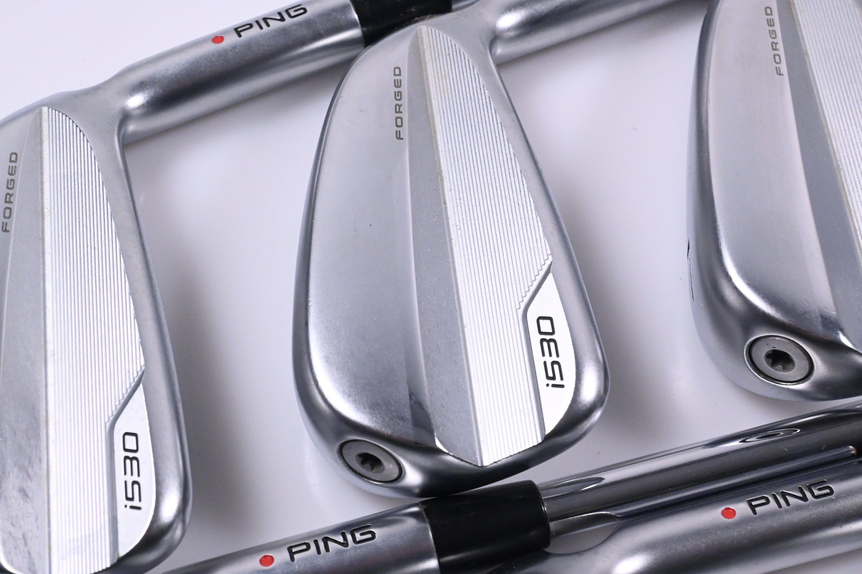 Ping i530 Irons / 5-PW / Red Dot / Stiff Flex Dynamic Gold MID 115 S300 Shafts