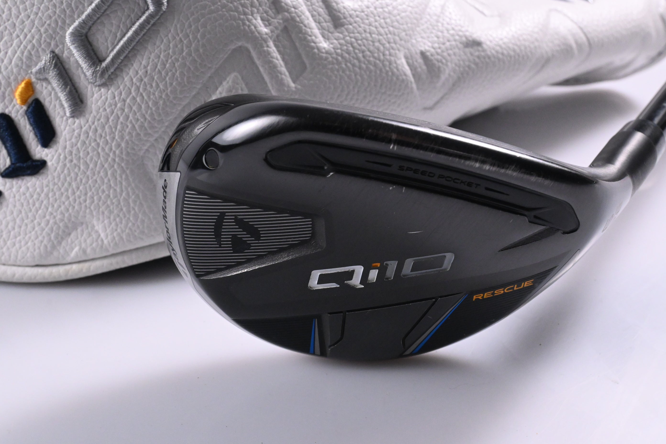Taylormade Qi10 #6 Hybrid / 28 Degree / Regular Flex Fujikura Ventus TR Blue 6