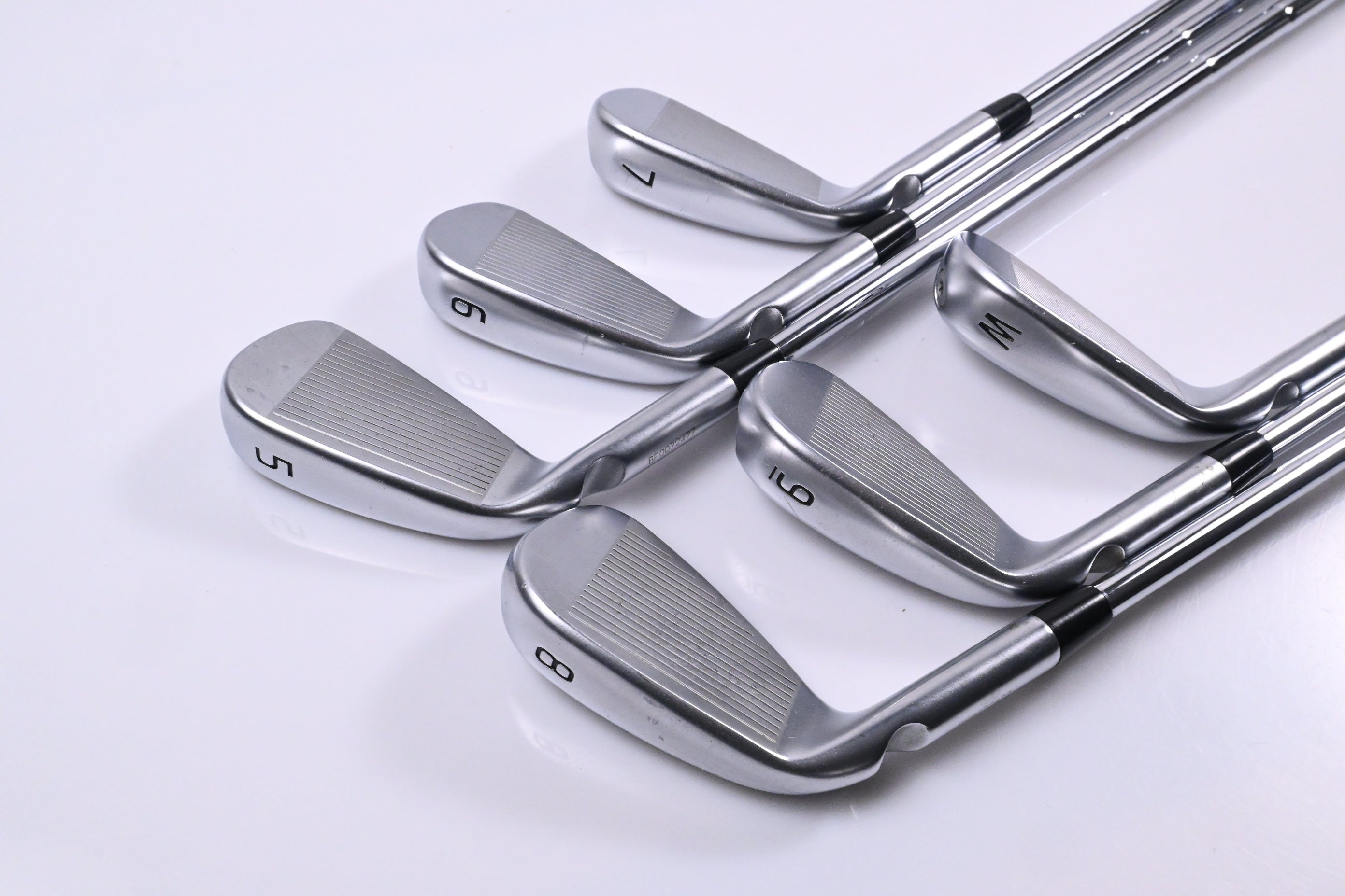 Ping i530 Irons / 5-PW / Red Dot / Stiff Flex Dynamic Gold MID 115 S300 Shafts