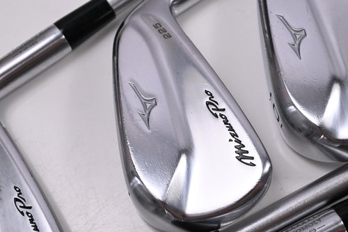 Mizuno Pro 225 Irons / 4-PW / X-Flex KBS Tour C-Taper 130 Shafts