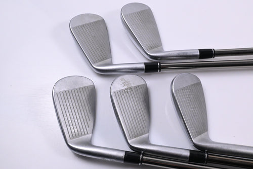 Mizuno JPX 900 Forged Irons / 6-PW / Stiff Flex UST Recoil 95 Shafts
