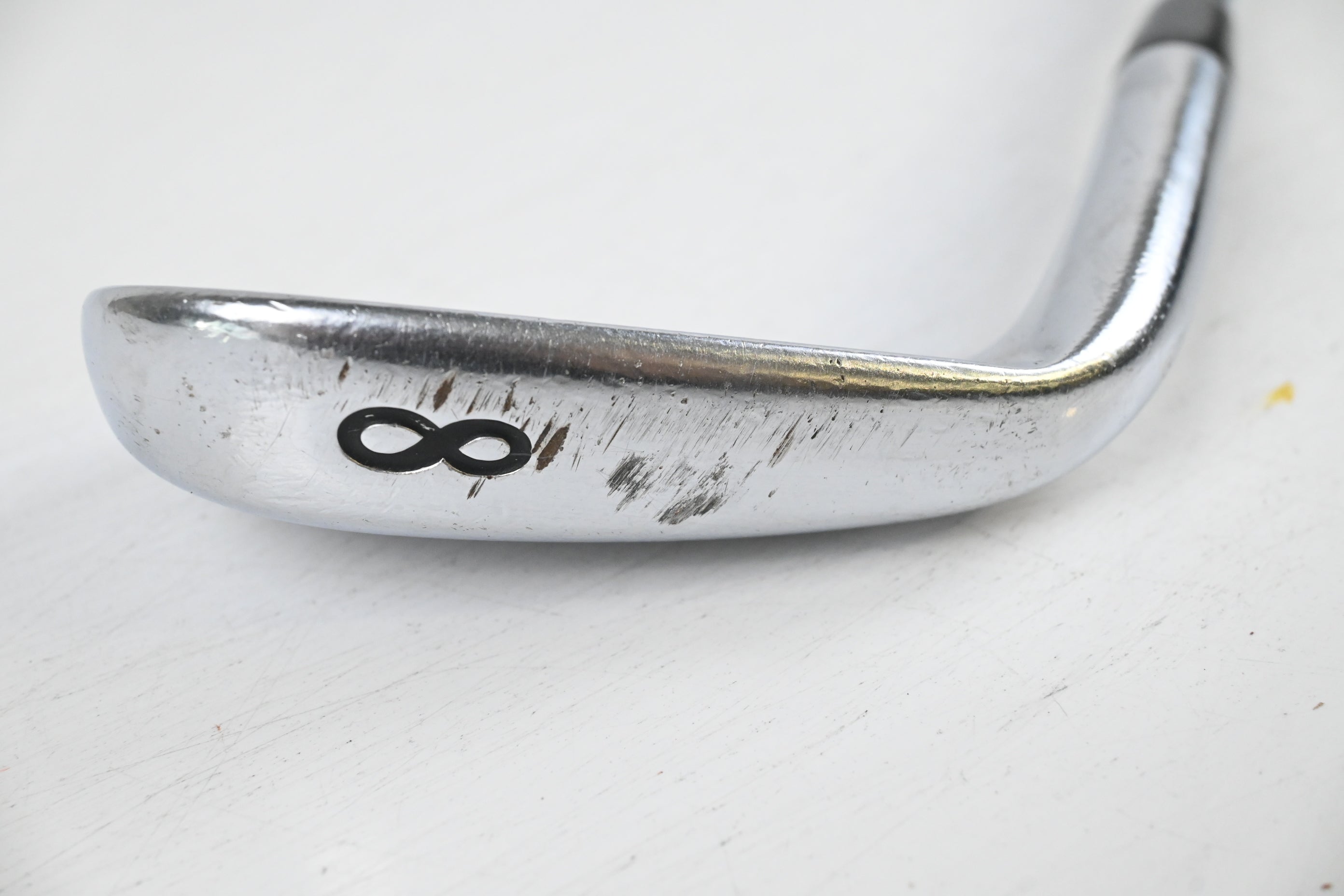 Titleist 716 AP2 #8 Iron / Regular Flex Dynamic Gold SL R300 Shaft