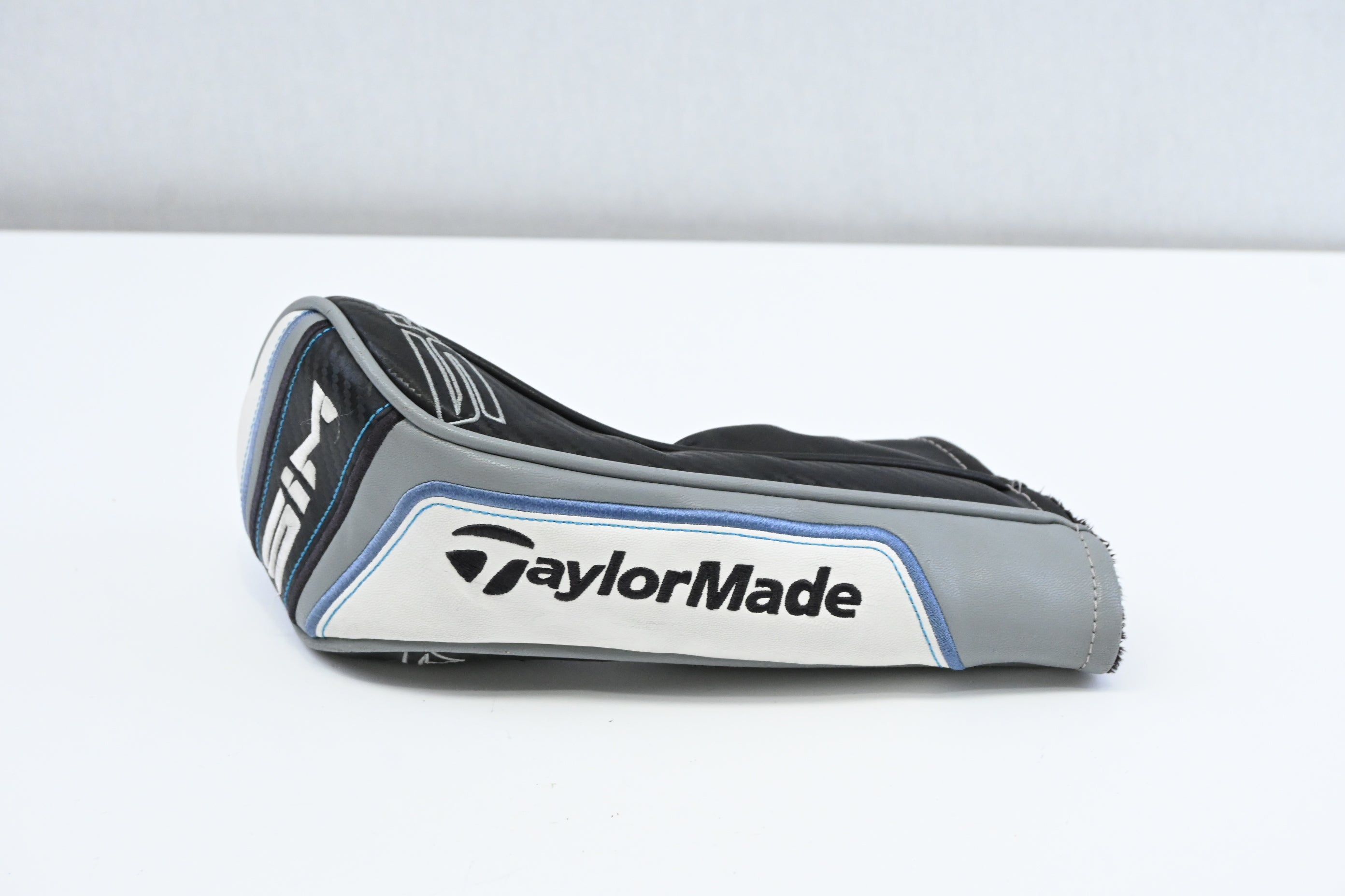 Taylormade SIM Max #5 Wood / 18 Degree / Stiff Flex Fujikura Ventus Blue 6 Shaft