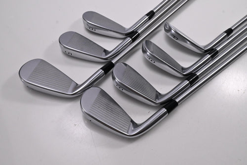 Mizuno Pro 225 Irons / 4-PW / X-Flex KBS Tour C-Taper 130 Shafts