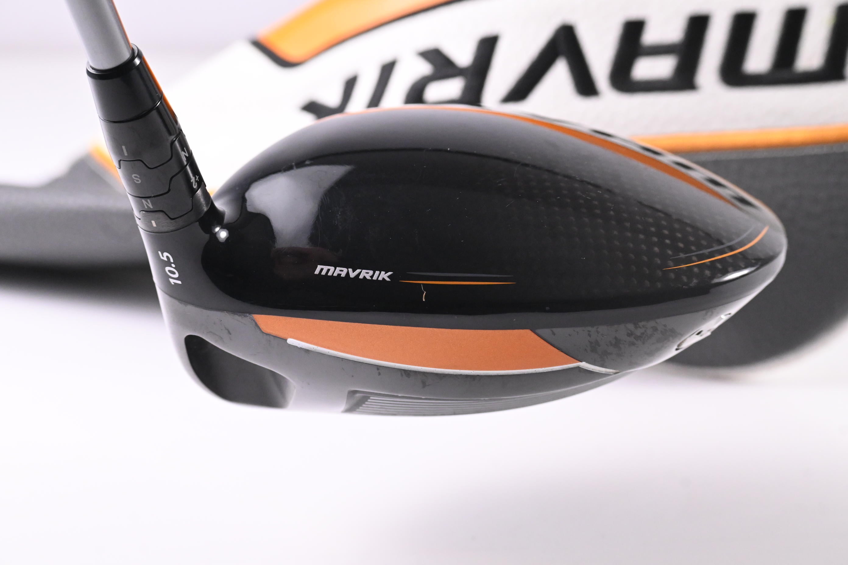 Callaway Mavrik Driver / 10.5 Degree / Regular Flex Hzrdus T800 55 Shaft