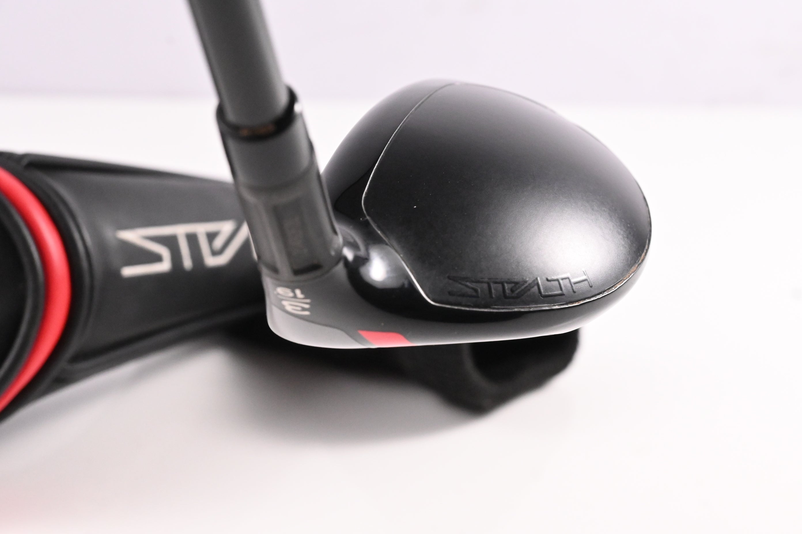 Taylormade Stealth #3 Hybrid / 19 Degree / Regular Flex Fujikura Ventus Red 6