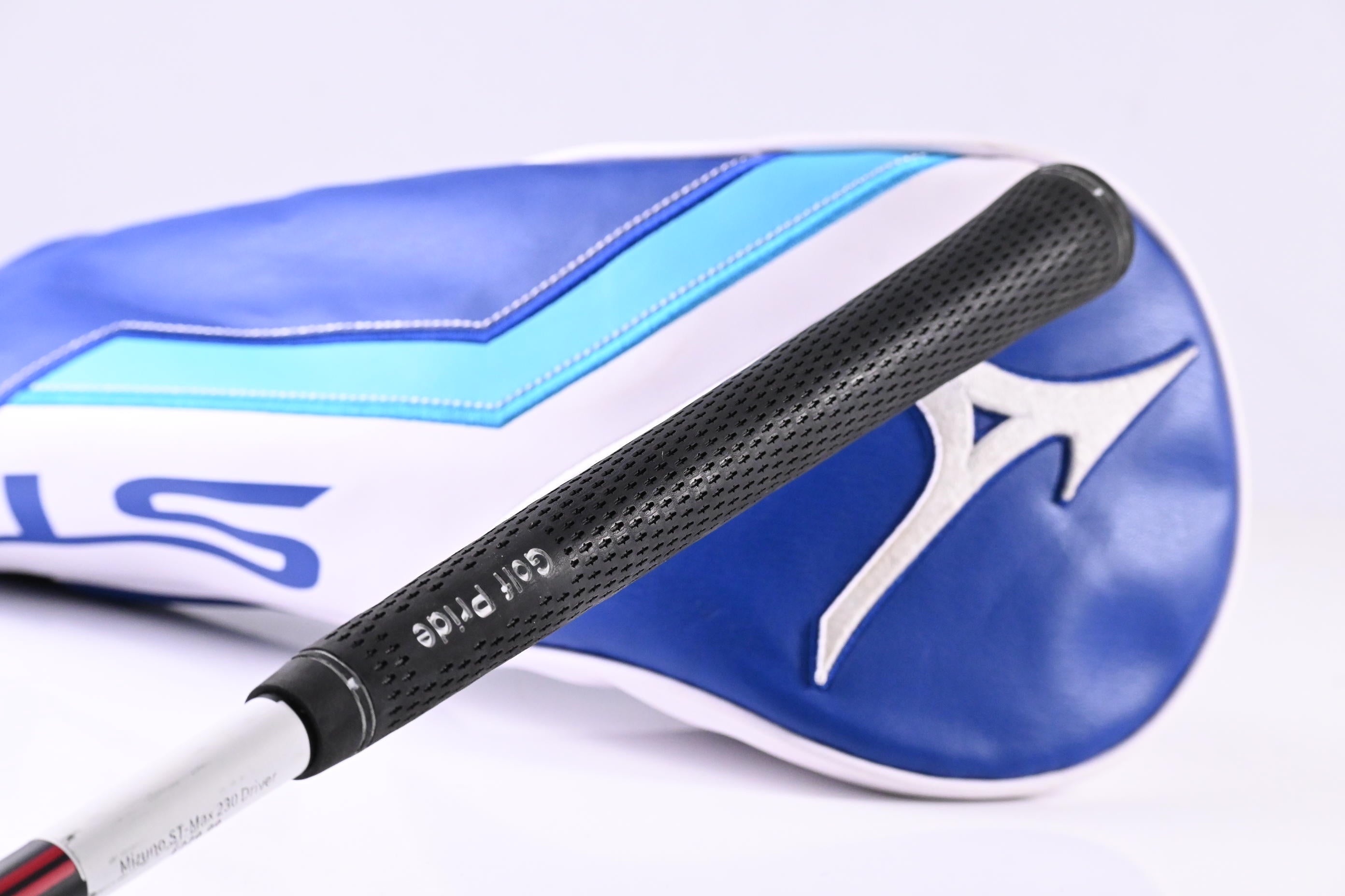 Mizuno ST-Max 230 Driver / 10.5 Degree / X-Flex Fujikura Motore X F3 6 Shaft