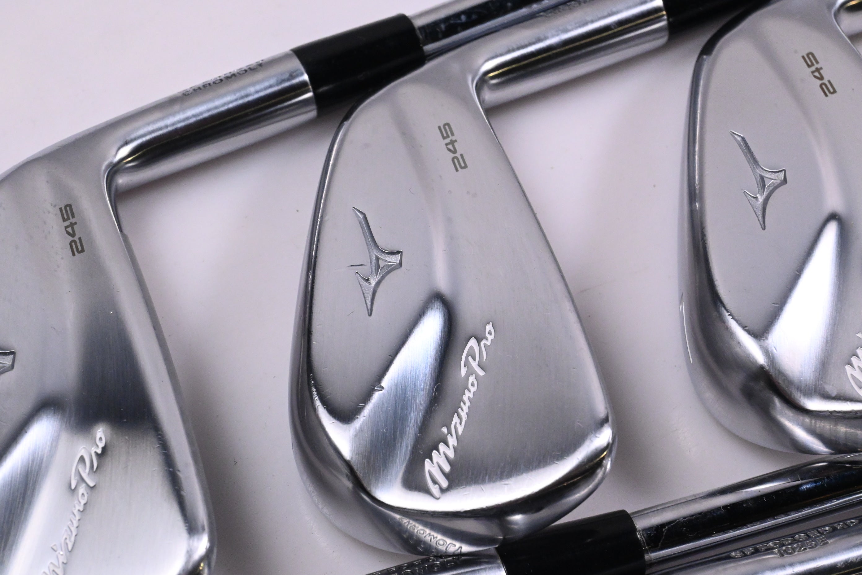 Mizuno Pro 245 Irons / 5-PW / Regular Flex Dynamic Gold Mid 100 R300 Shafts