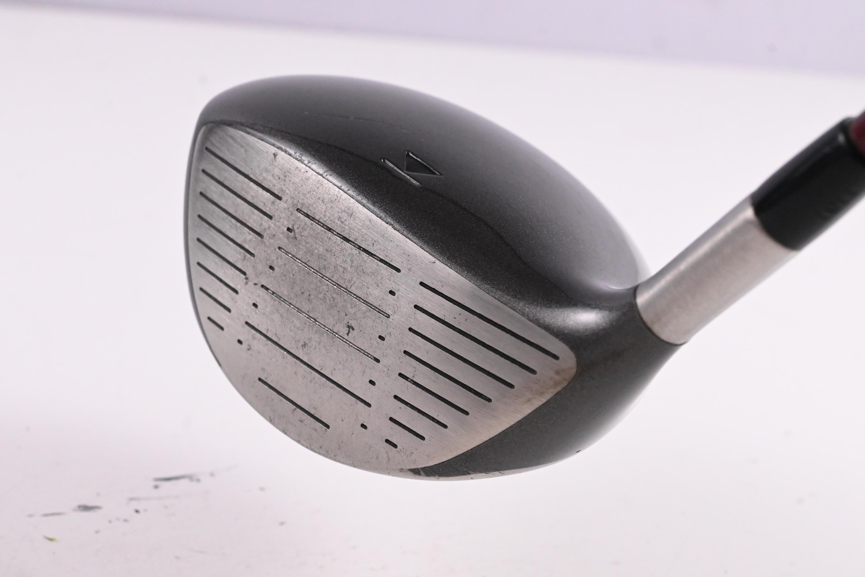 Titleist 975 J Driver / 9.5 Degree / Stiff Flex Graffaloy Pro Lite 35 Shaft