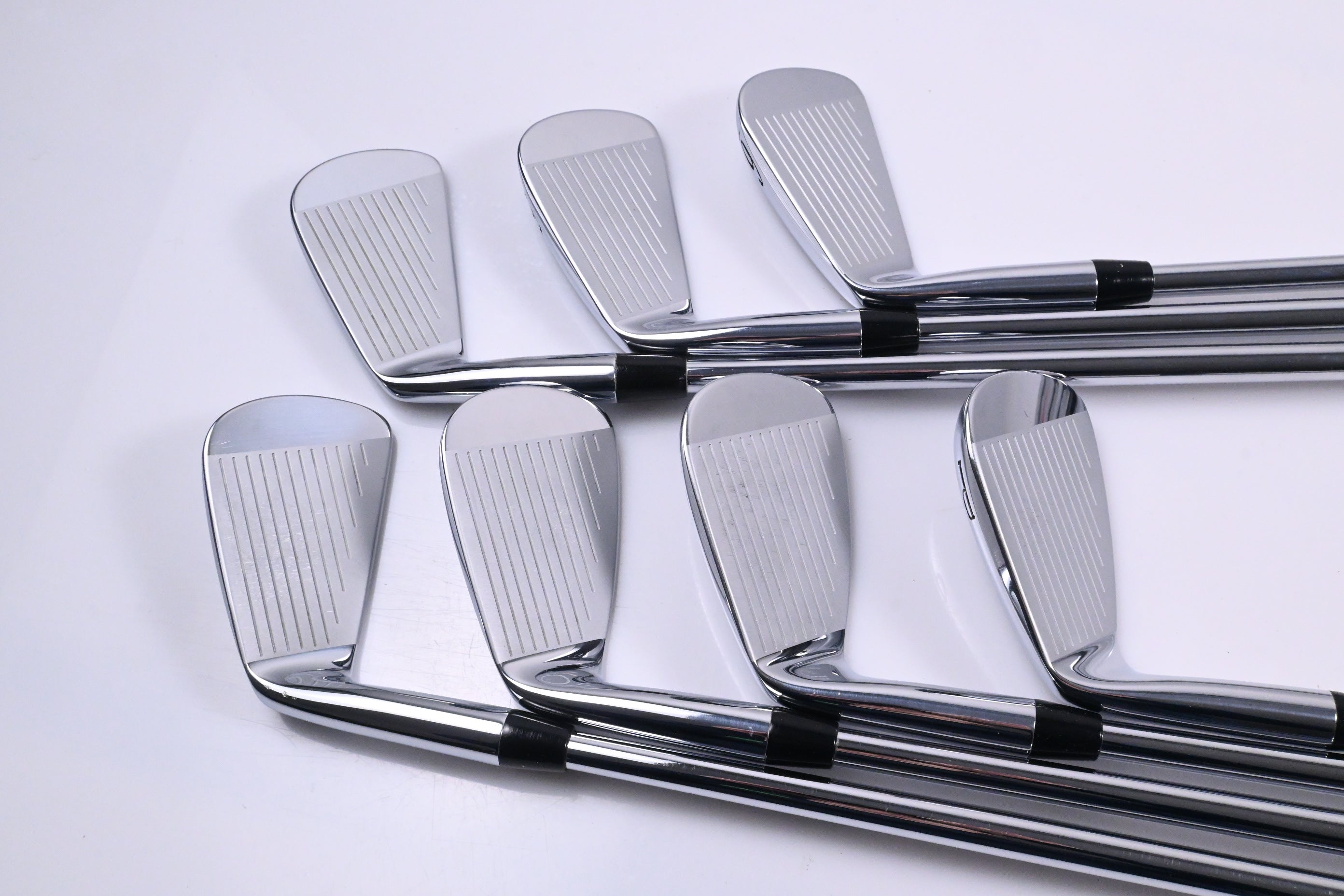 Titleist 680 Forged Irons / 4-PW / Stiff Flex N.S.Pro Modus3 Tour 120 Shafts