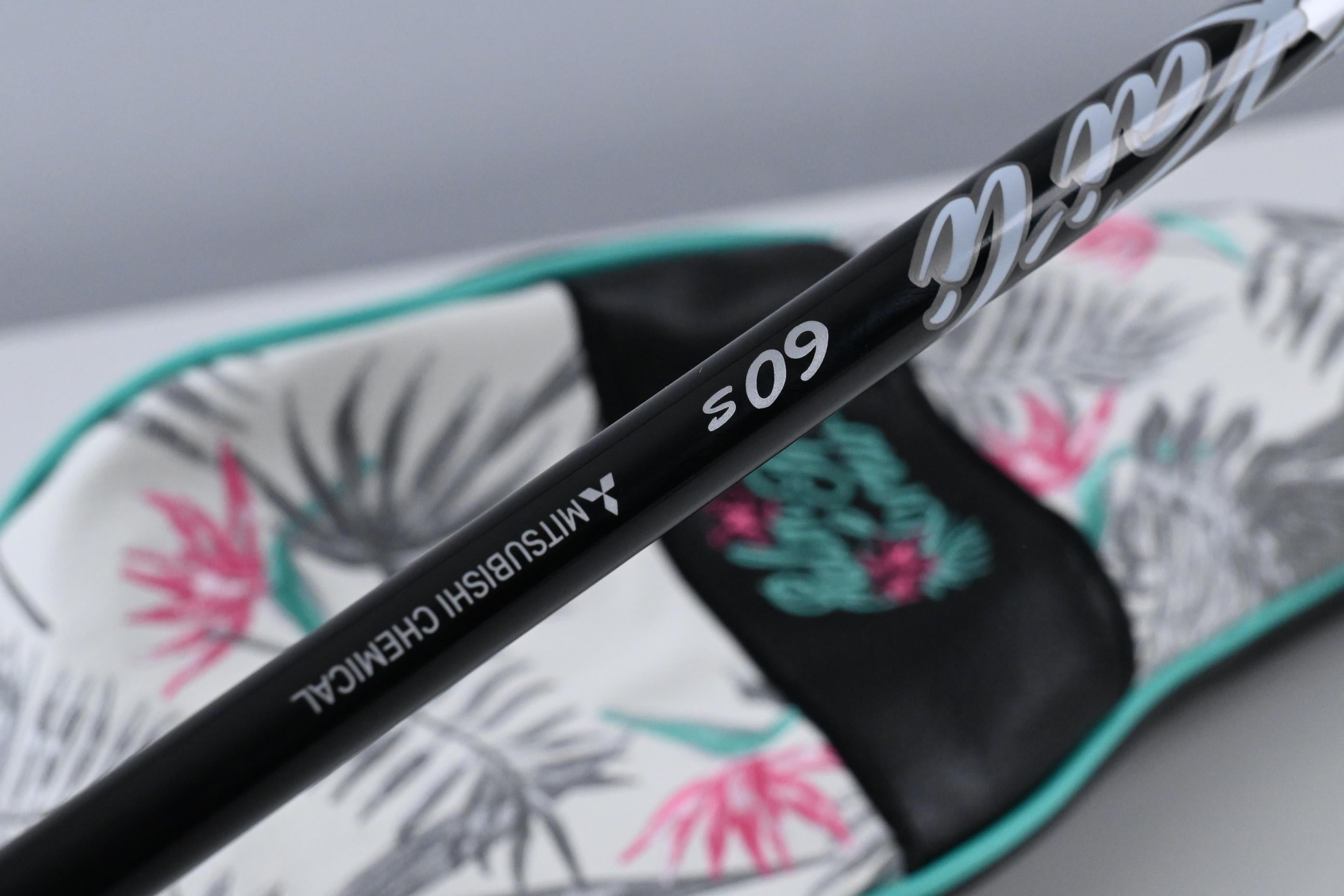 Cobra AeroJet Palm Tree Crew Driver / 10.5 Degree / Stiff Flex Kai'li White 60
