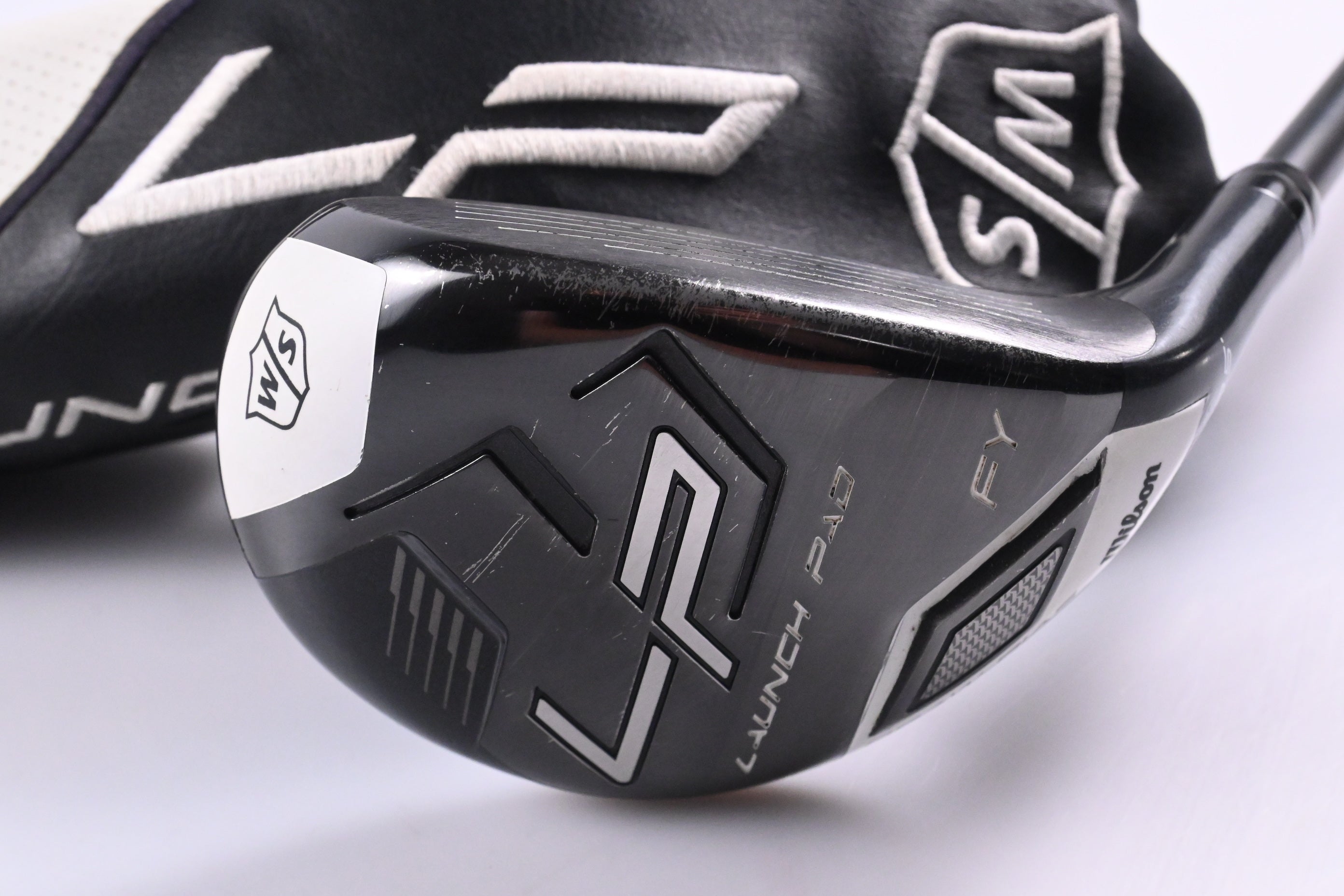 Wilson Launch Pad #3 Hybrid / 19.5 Degree / Regular Flex Helium Black 66g Shaft
