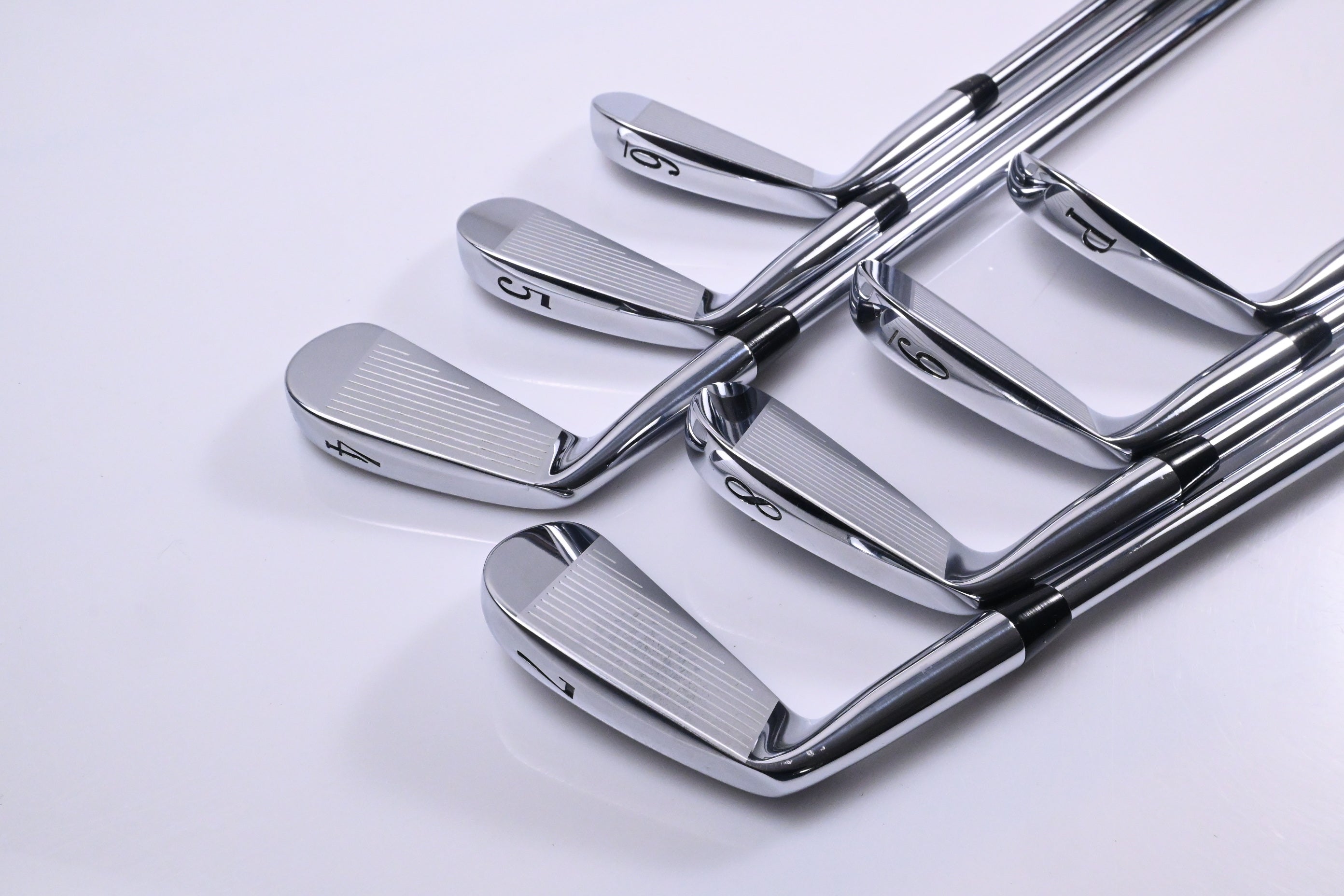 Titleist 680 Forged Irons / 4-PW / Stiff Flex N.S.Pro Modus3 Tour 120 Shafts