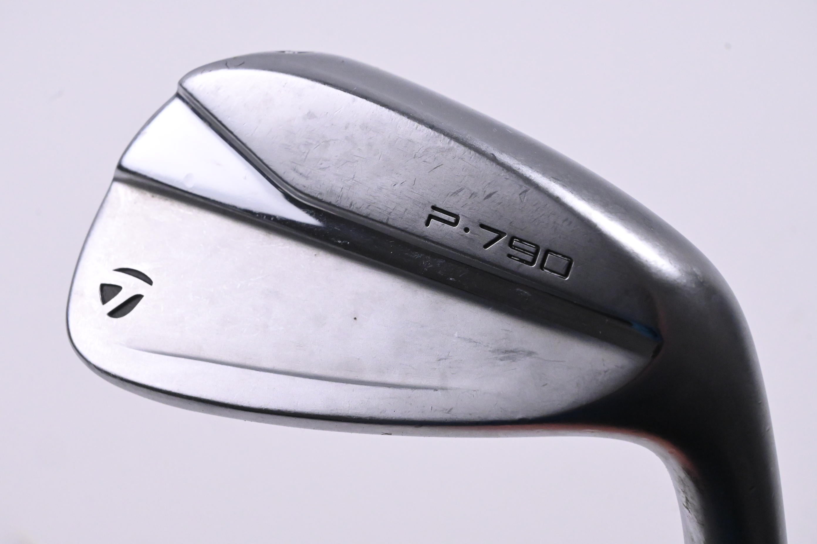 Taylormade P790 2021 Pitching Wedge / 46 Degree / Stiff Flex Dynamic Gold 105 Shaft