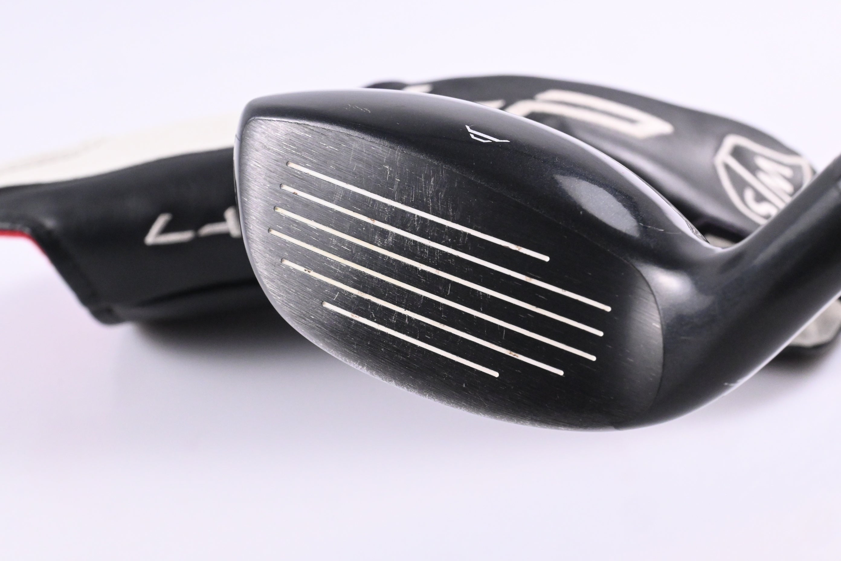Wilson Launch Pad #3 Hybrid / 19.5 Degree / Regular Flex Helium Black 66g Shaft