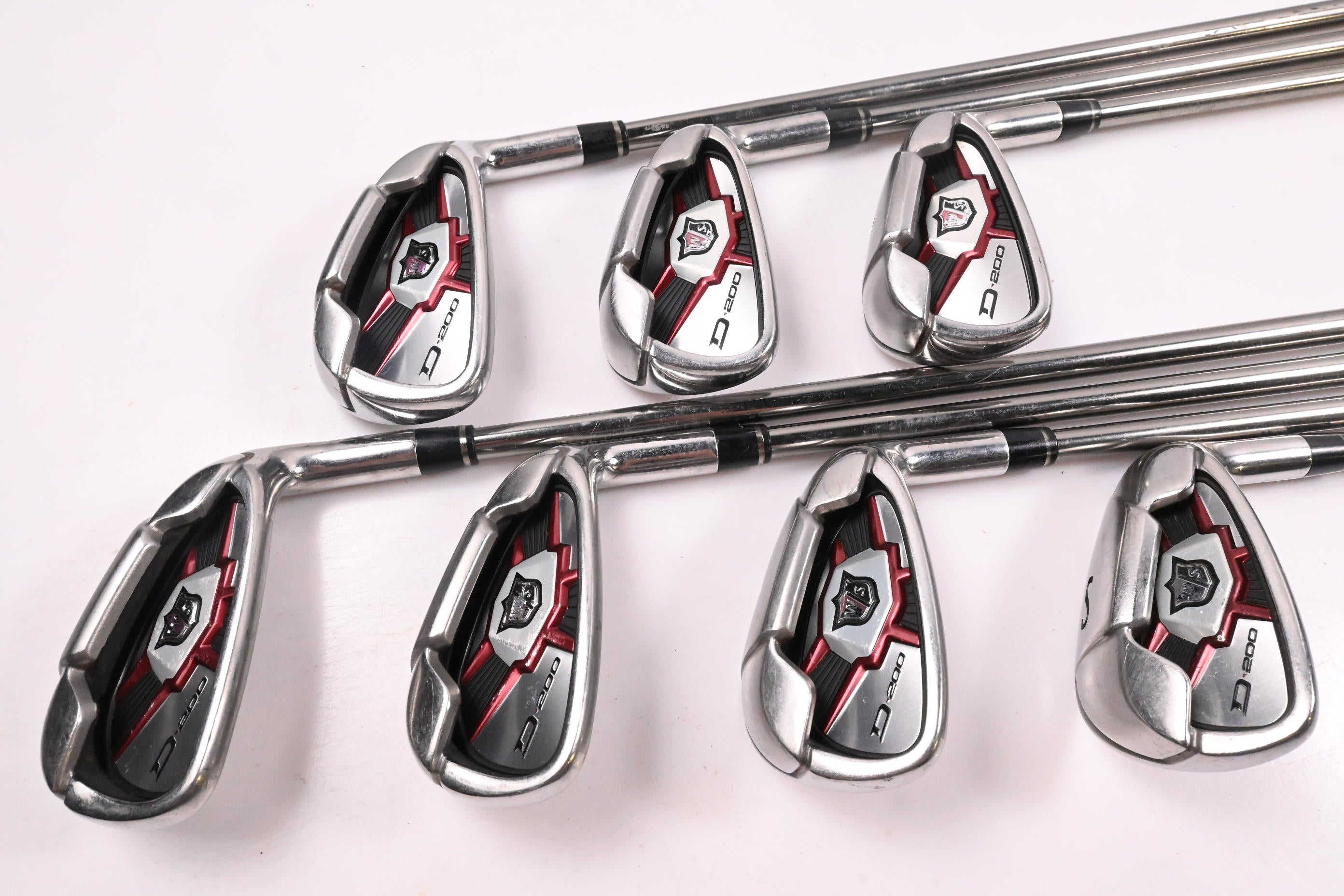 Wilson D200 Irons / 5-PW+SW / Regular Flex UST Elements Chrome 59 Shafts